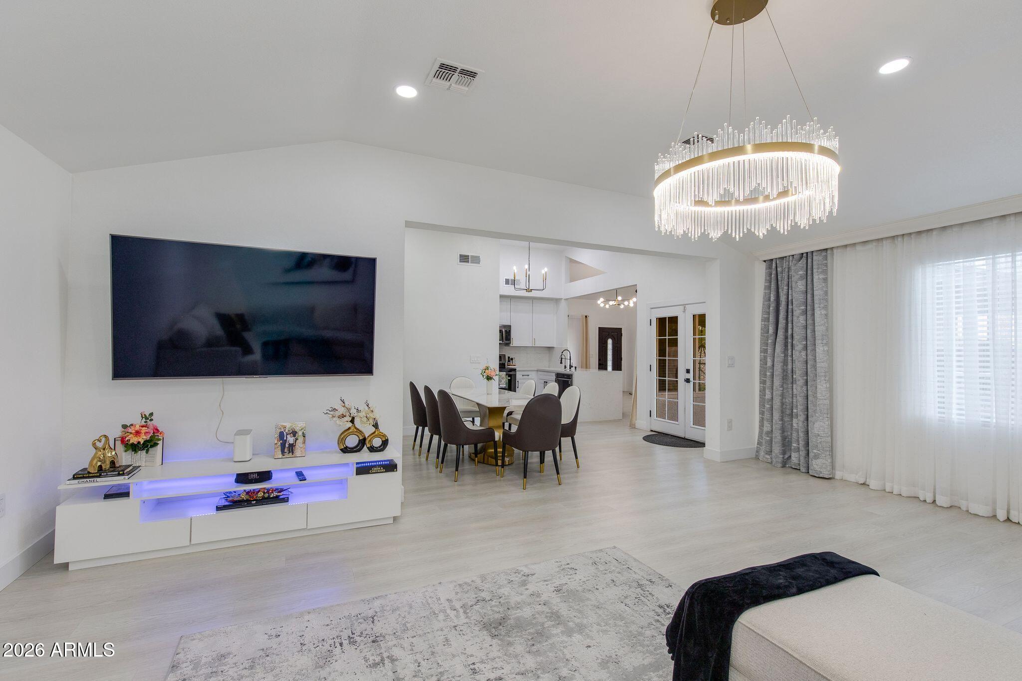 5216 W VOLTAIRE Drive