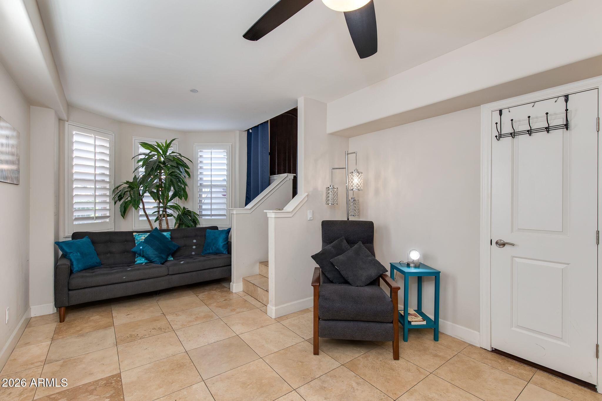 623 S ROOSEVELT Street