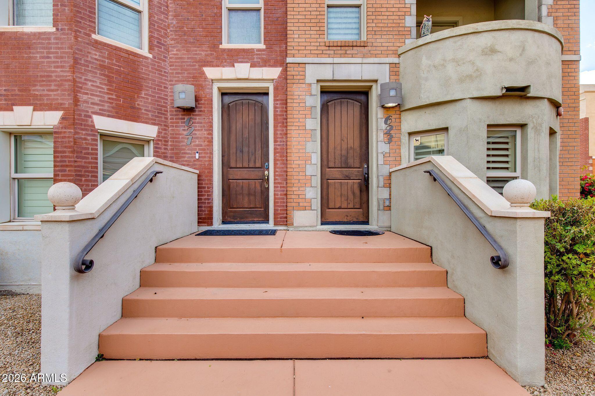 623 S ROOSEVELT Street