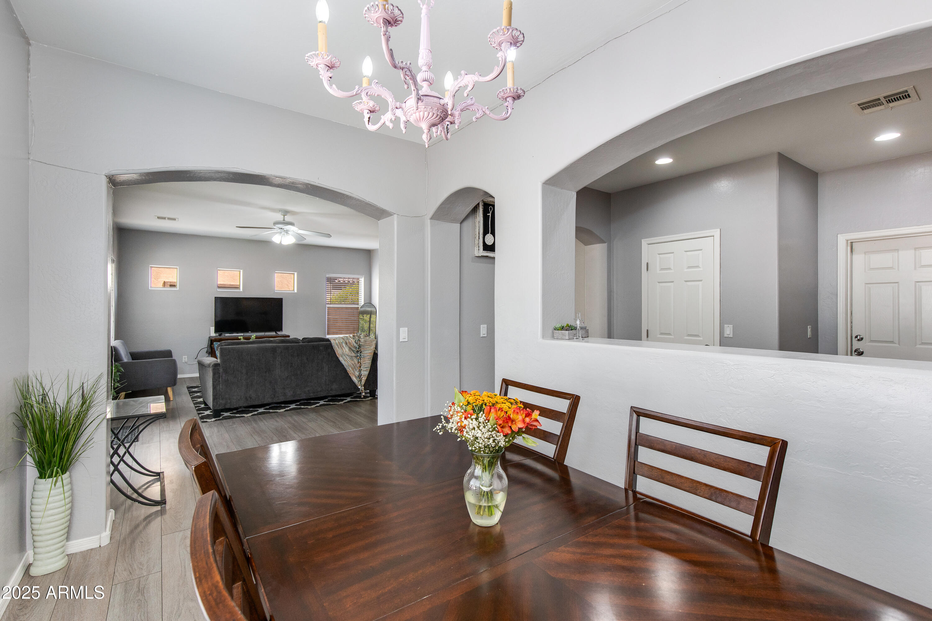 6626 W LAUREL Avenue