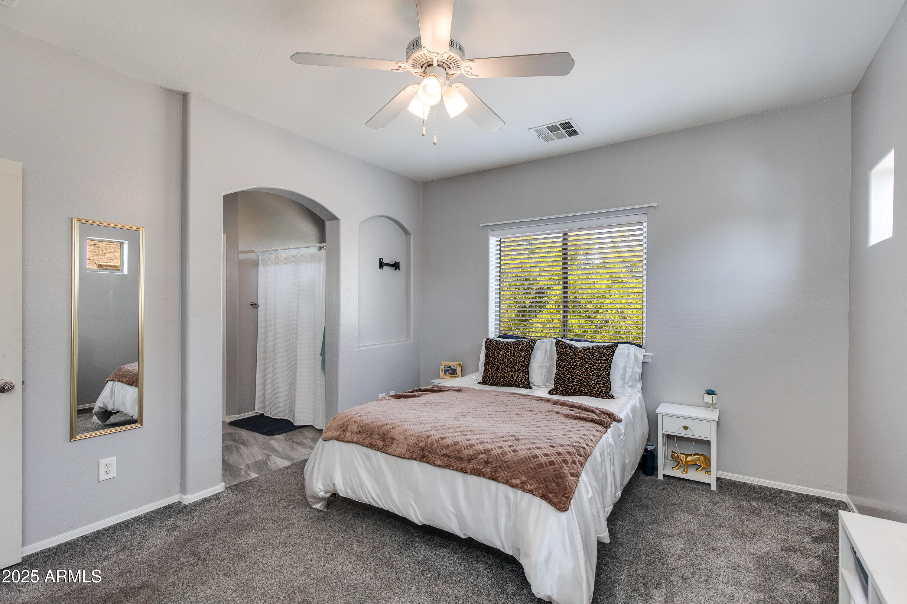 6626 W LAUREL Avenue