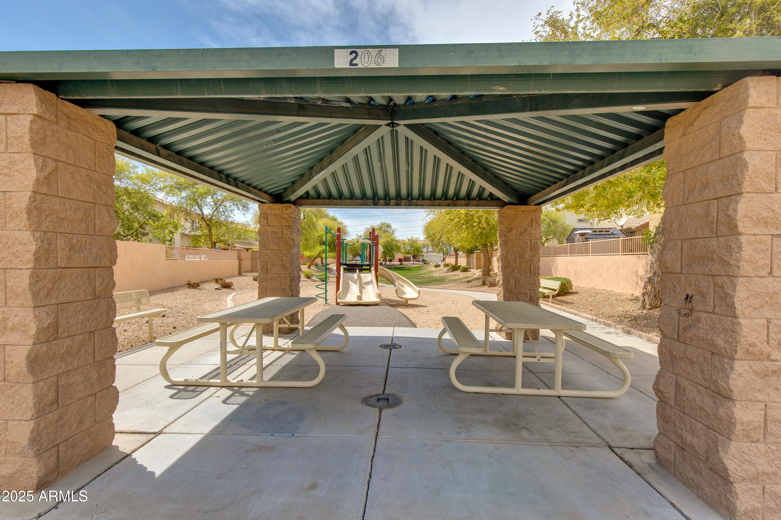 6626 W LAUREL Avenue