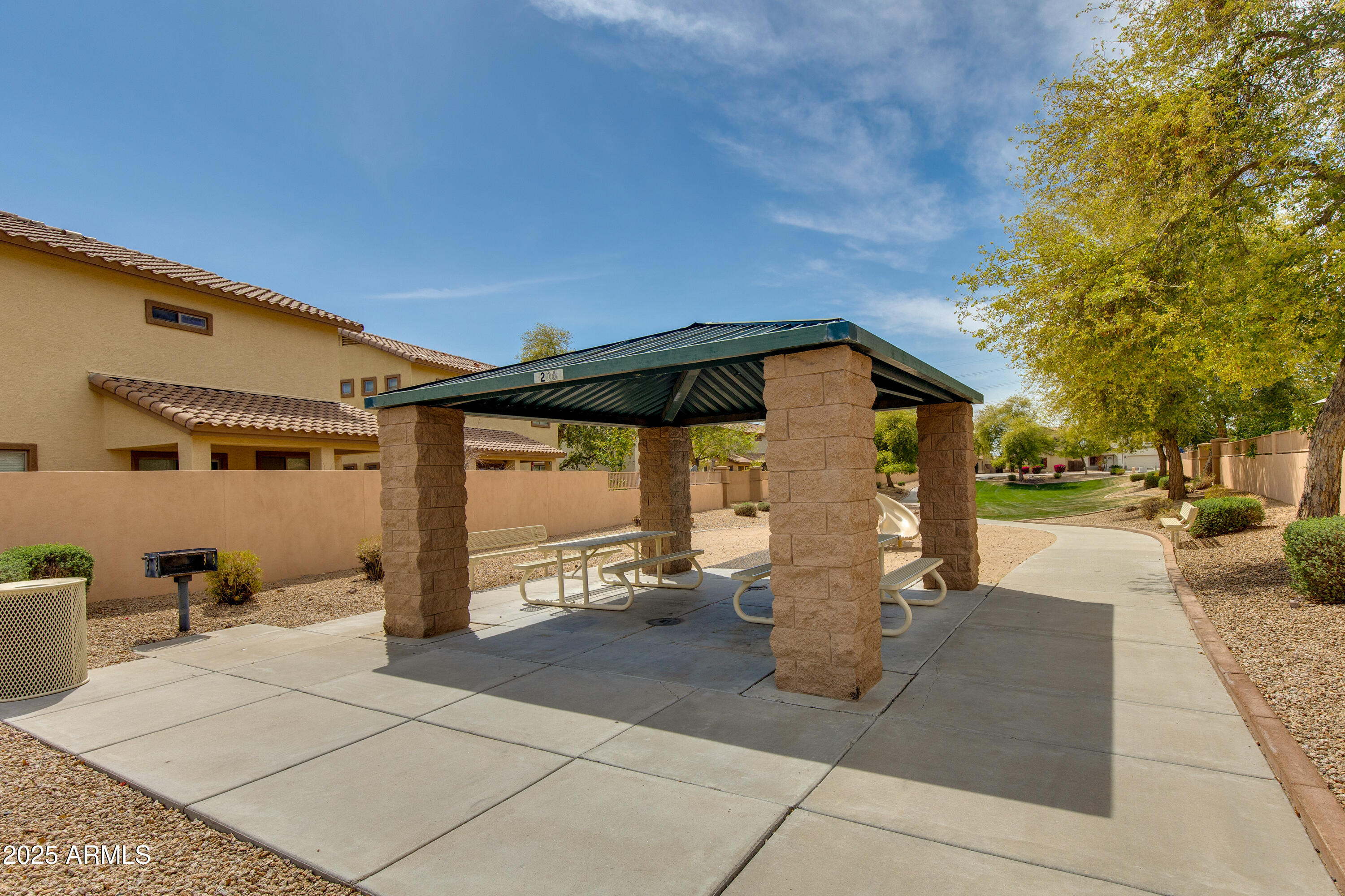 6626 W LAUREL Avenue