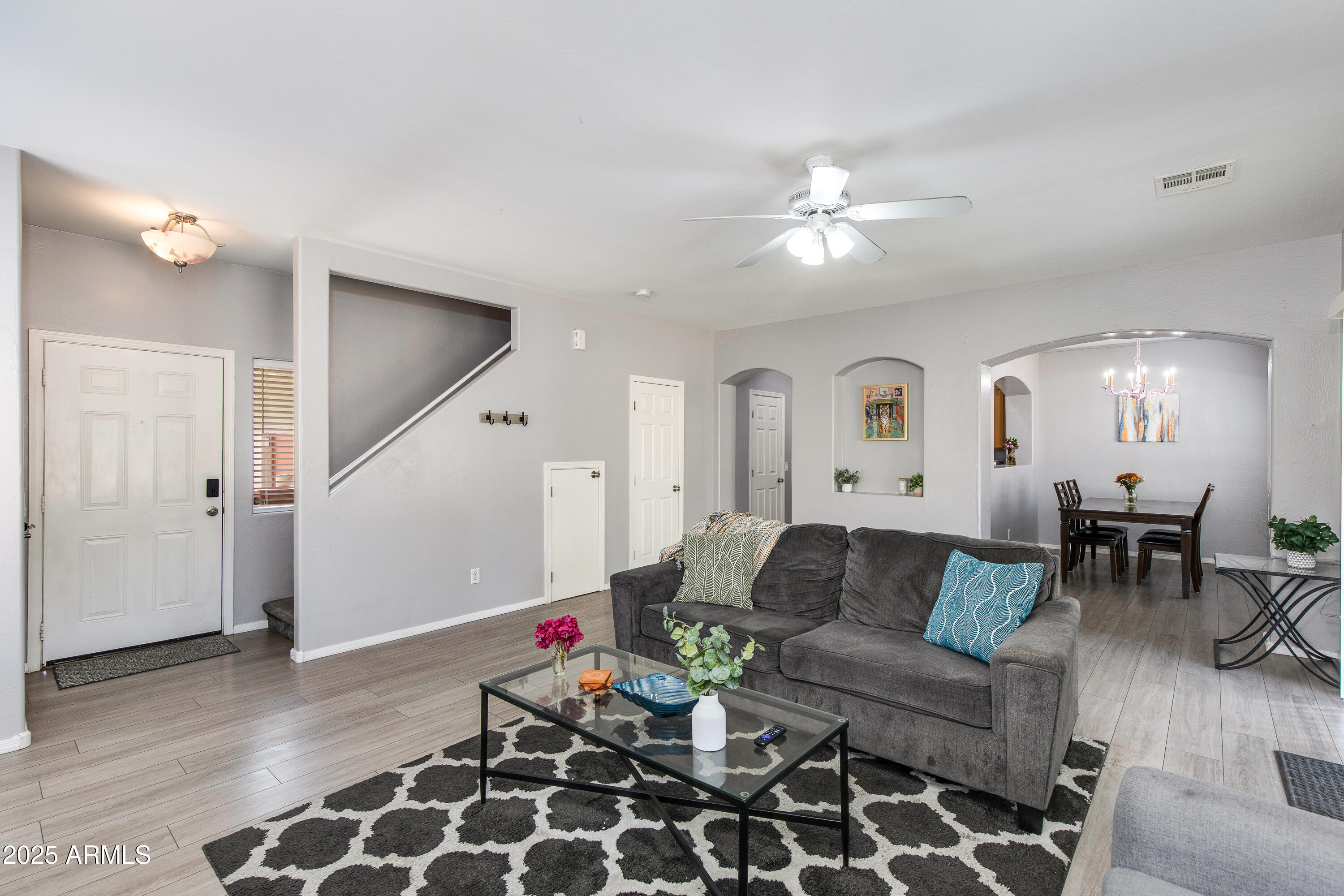 6626 W LAUREL Avenue