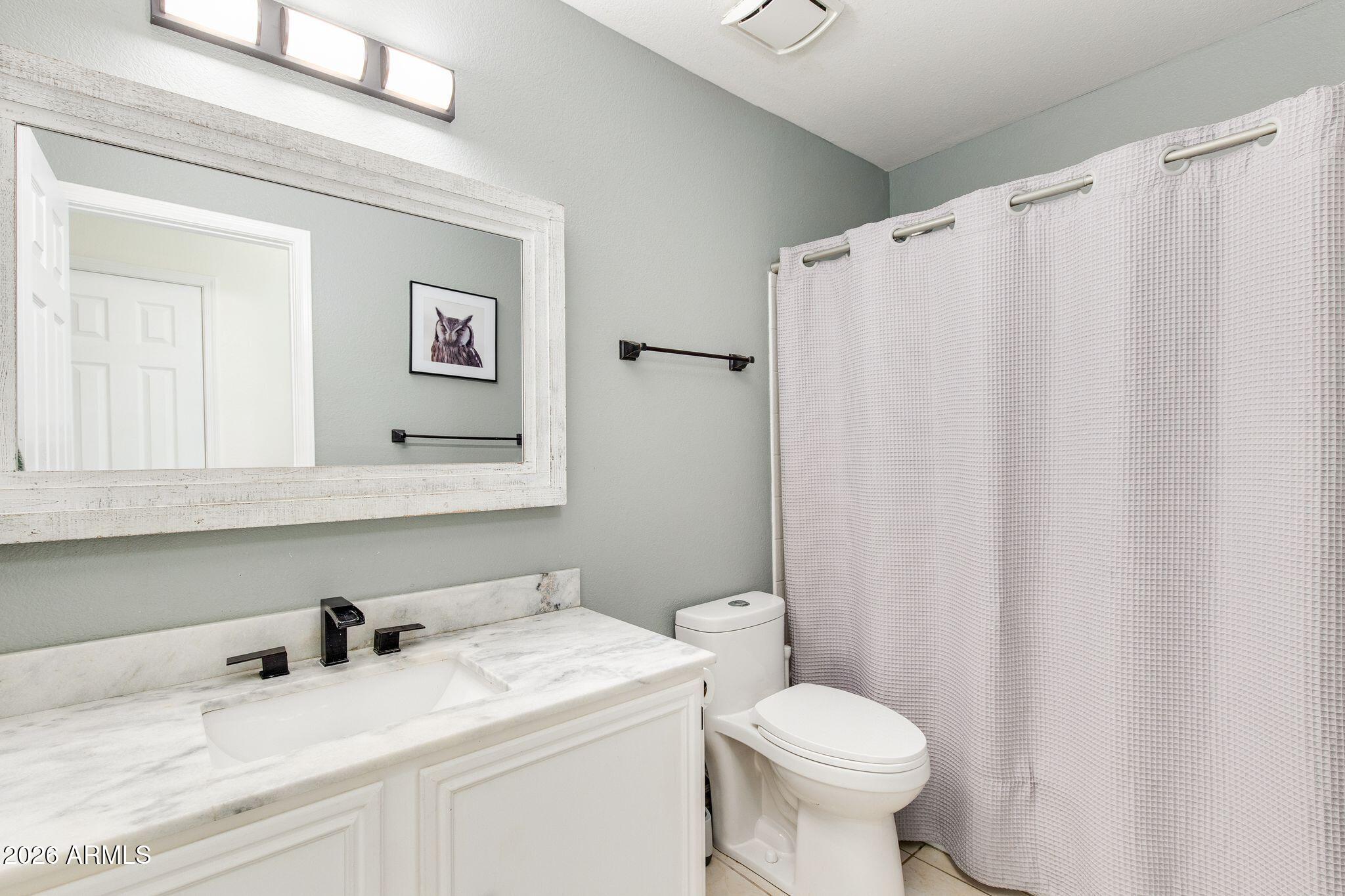 4250 E ENCINAS Avenue