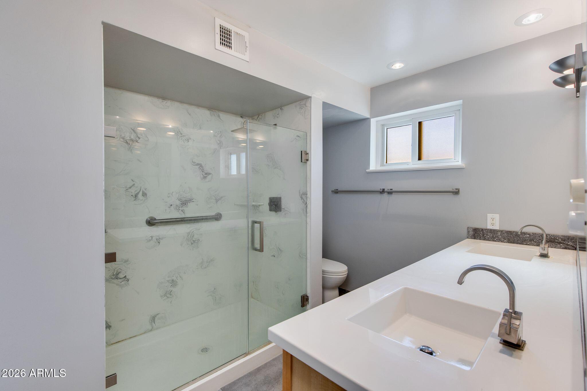 1204 E STEAMBOAT BEND Drive