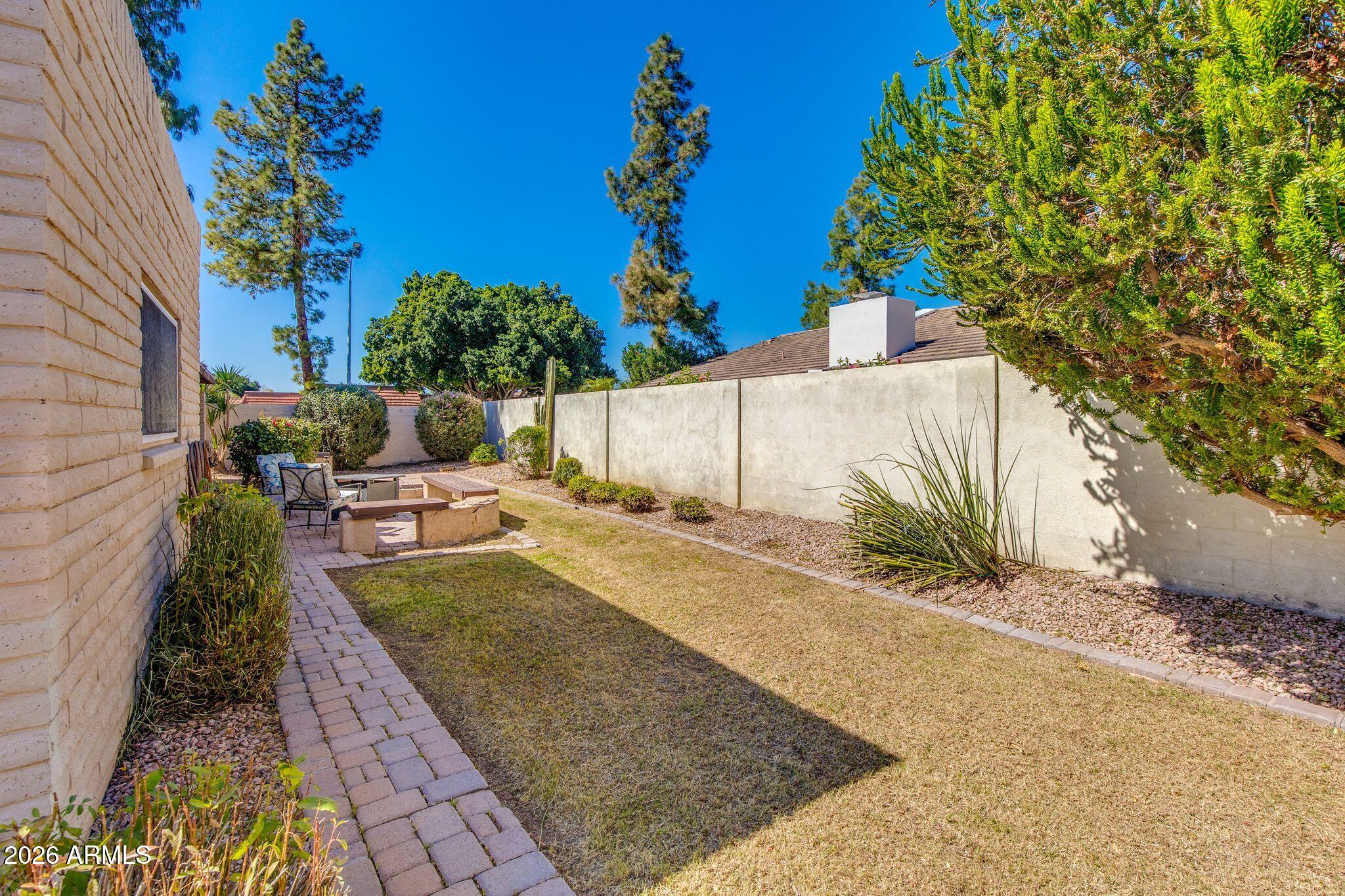 1204 E STEAMBOAT BEND Drive