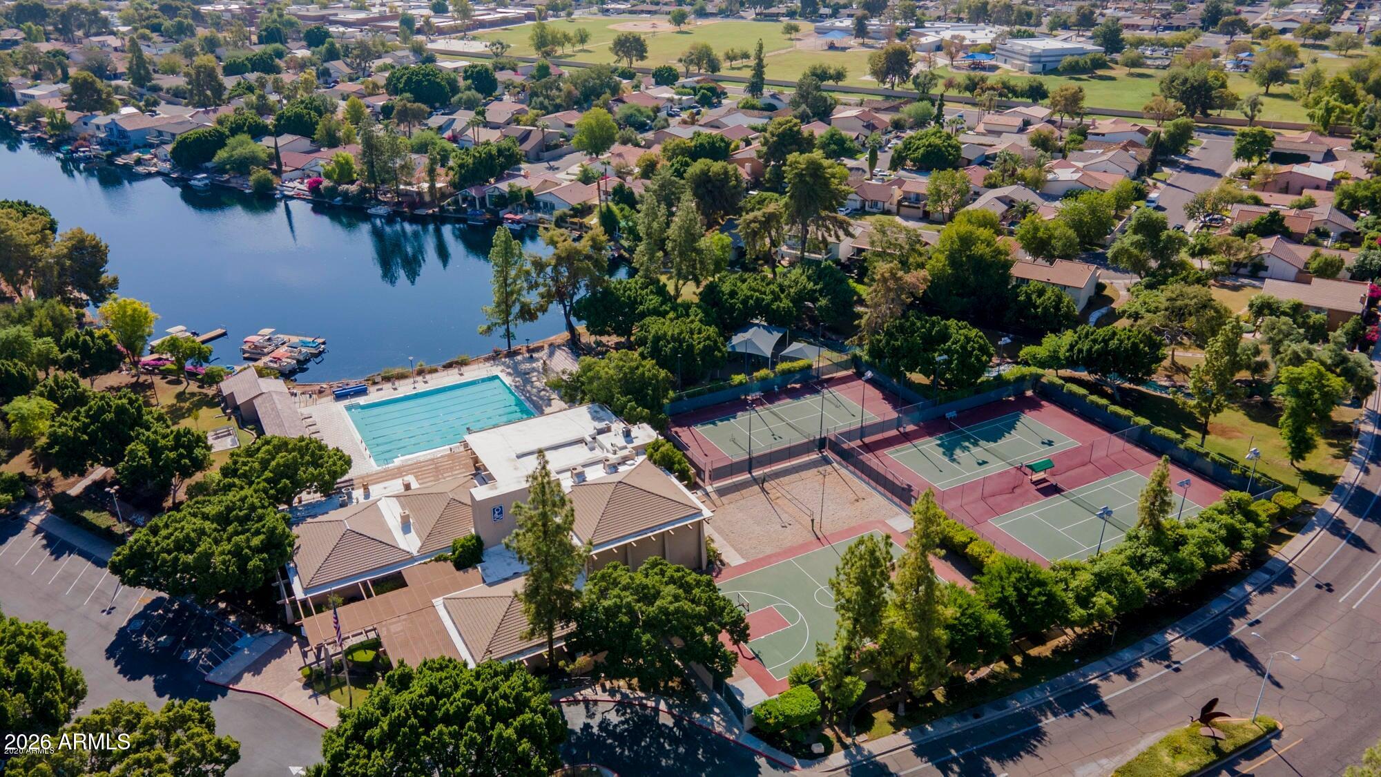 1204 E STEAMBOAT BEND Drive