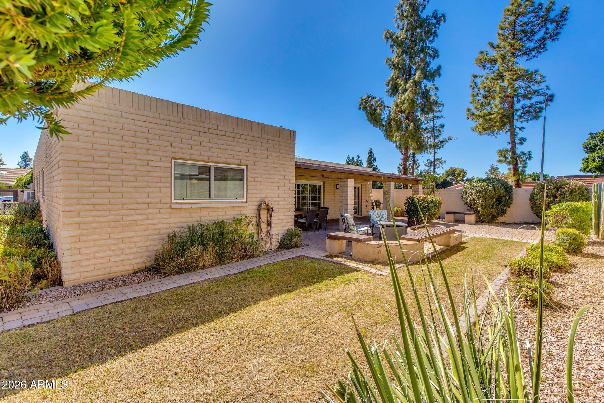 1204 E STEAMBOAT BEND Drive