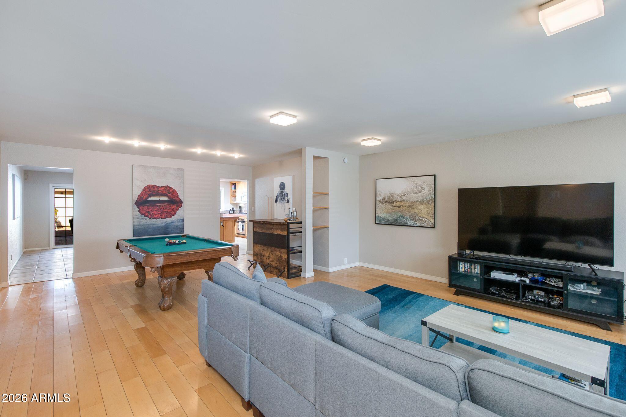 1204 E STEAMBOAT BEND Drive