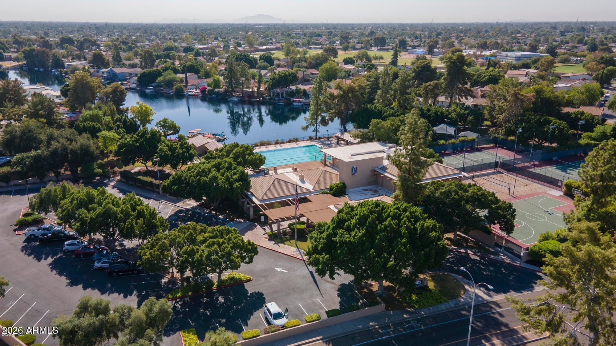 1204 E STEAMBOAT BEND Drive