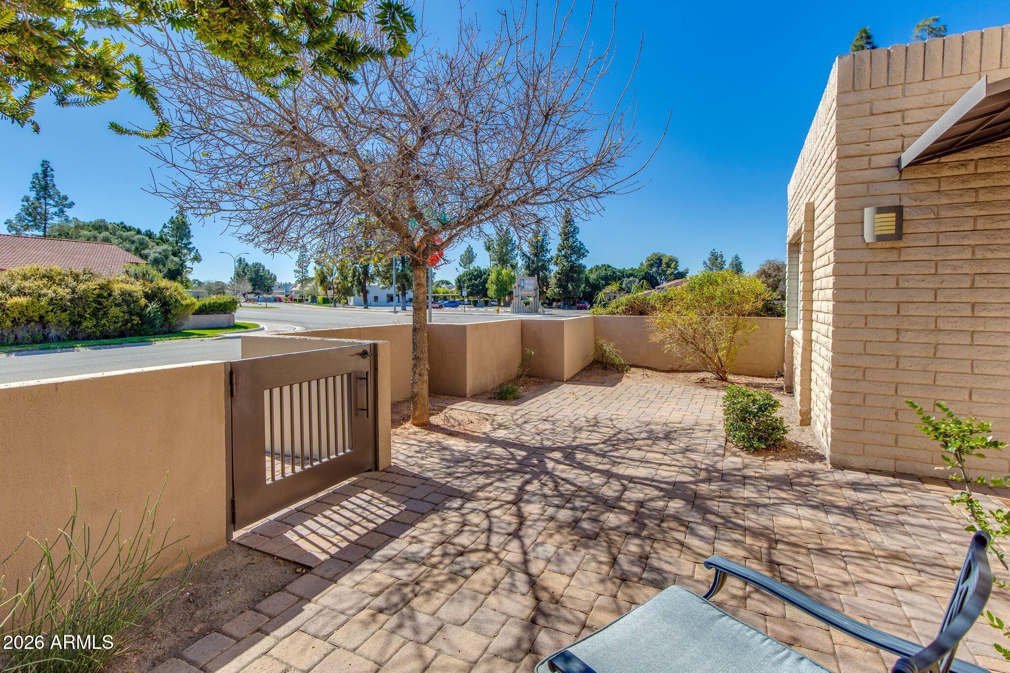 1204 E STEAMBOAT BEND Drive