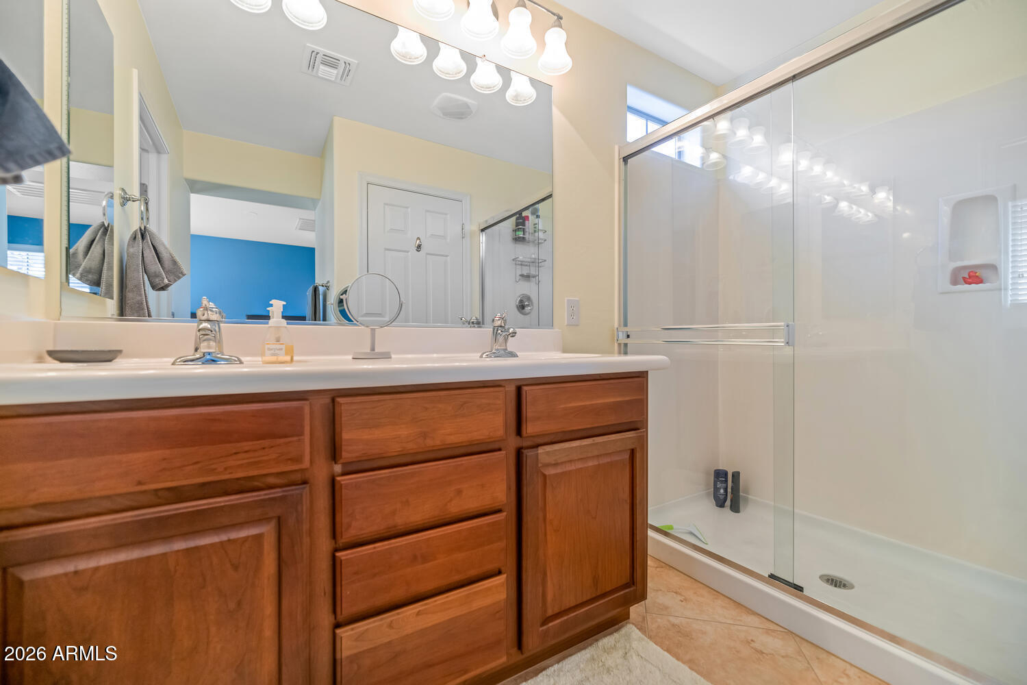 3932 E MELINDA Drive