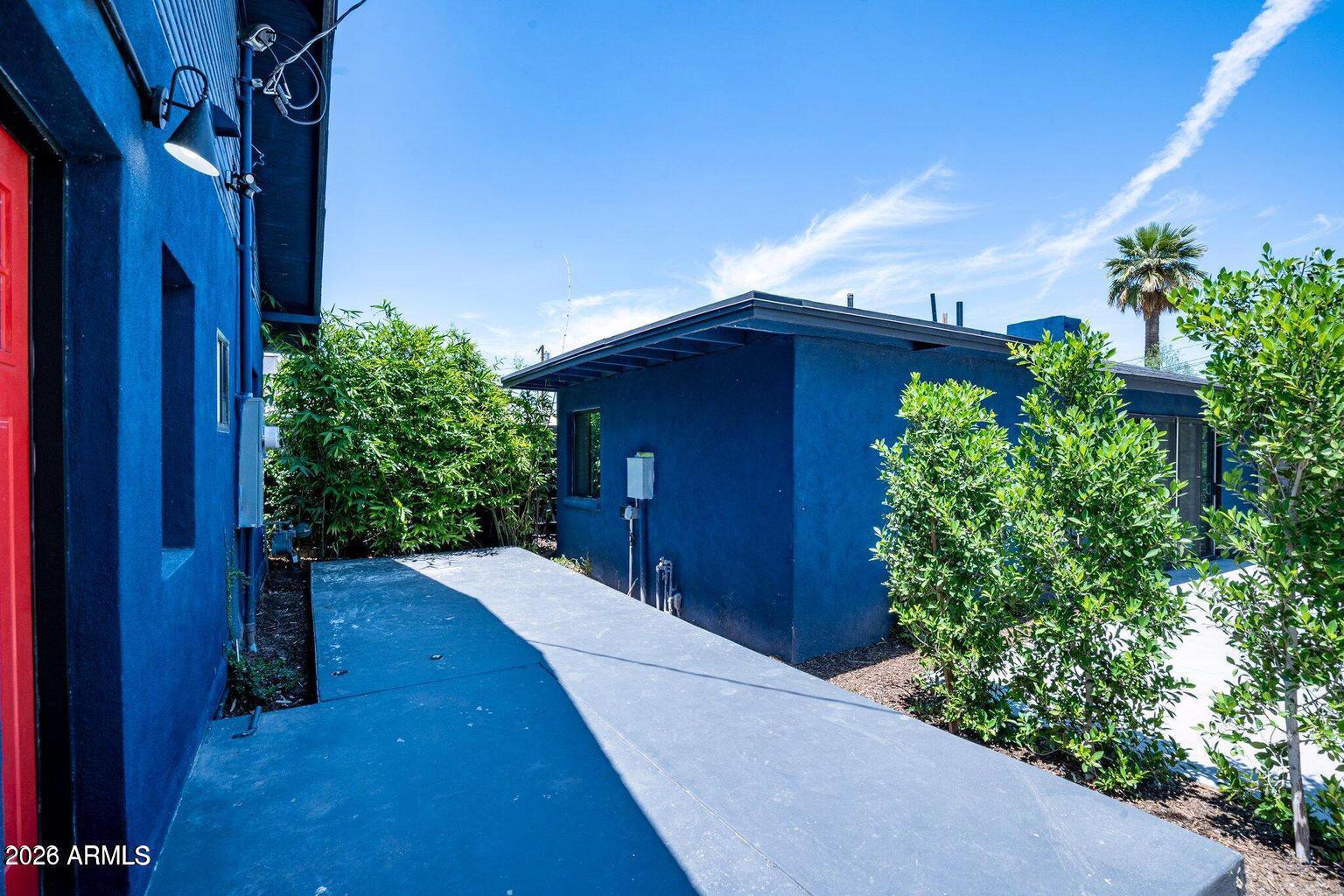 912 E Roosevelt Street