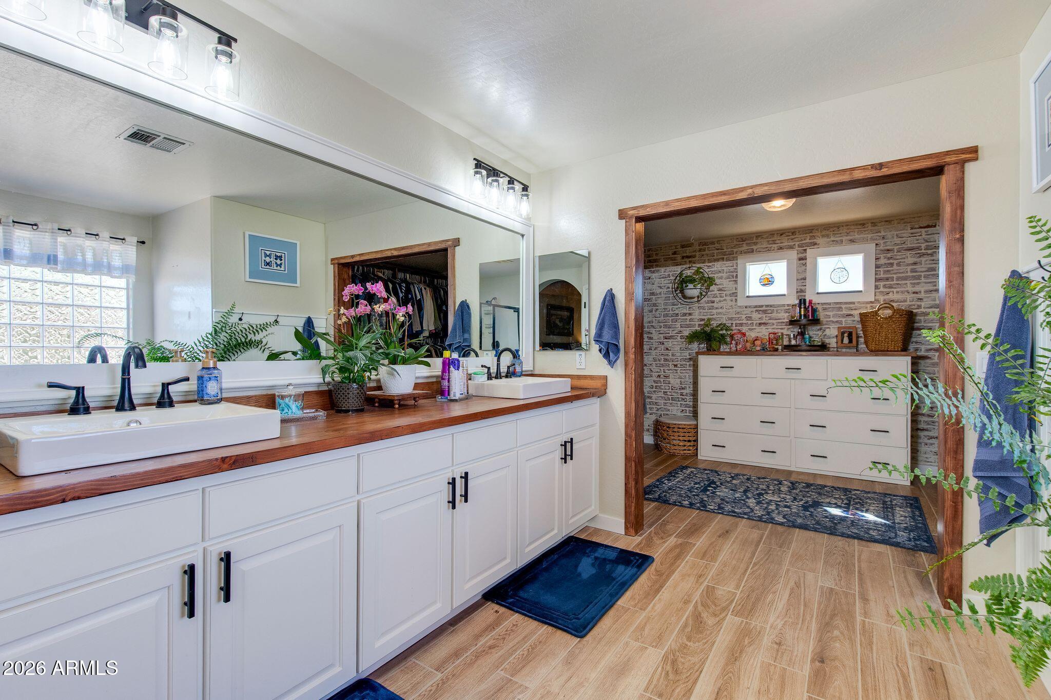 11336 E STRADLING Avenue