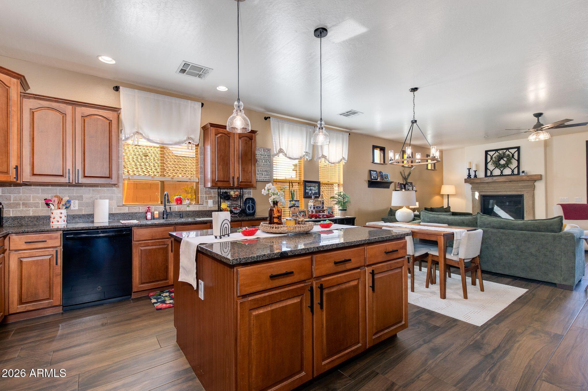 11336 E STRADLING Avenue