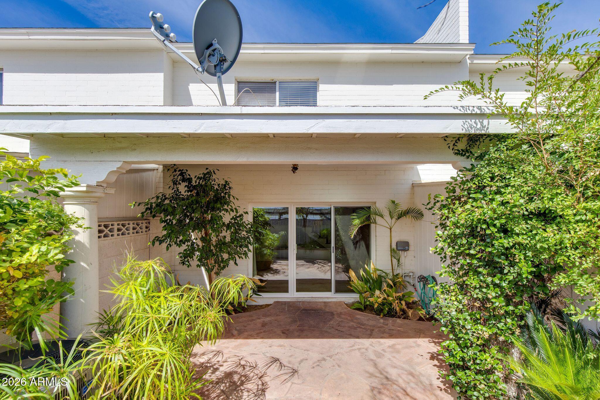 4099 E CAMPBELL Avenue