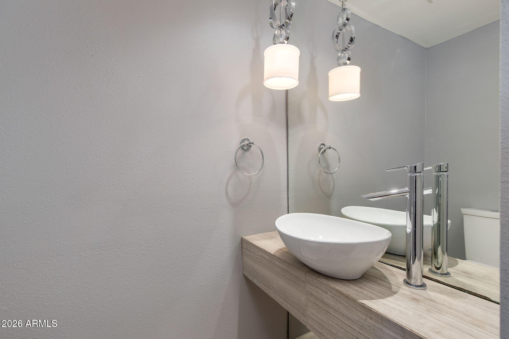 4099 E CAMPBELL Avenue