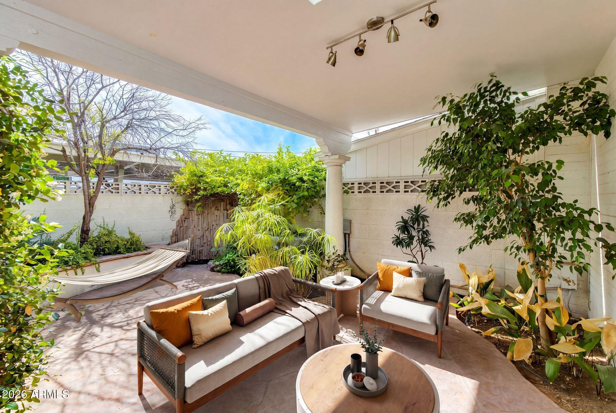 4099 E CAMPBELL Avenue