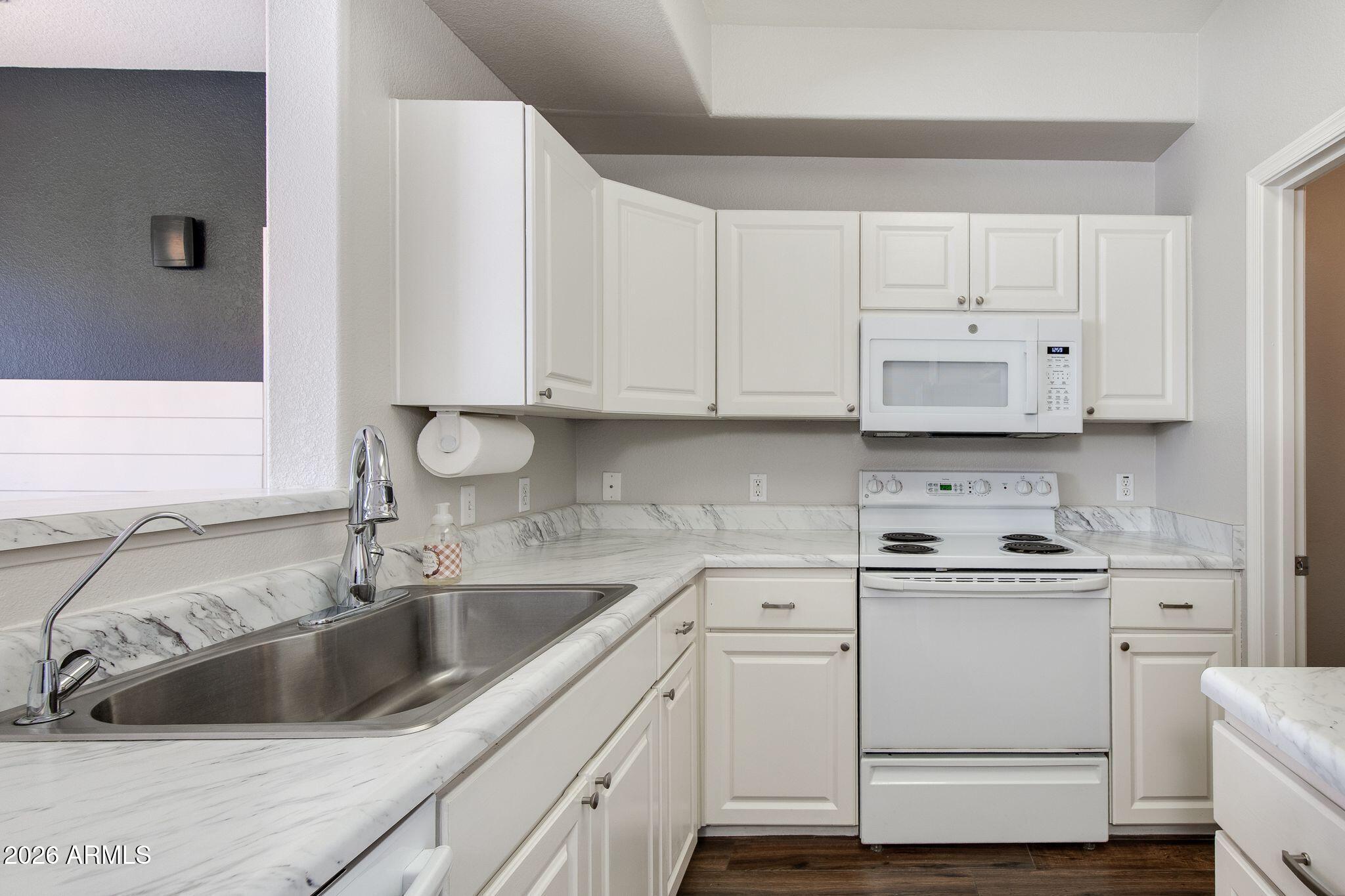 5303 N 7TH Street 215