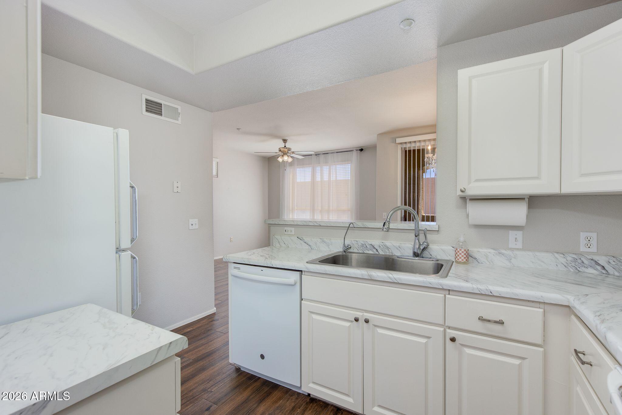 5303 N 7TH Street 215