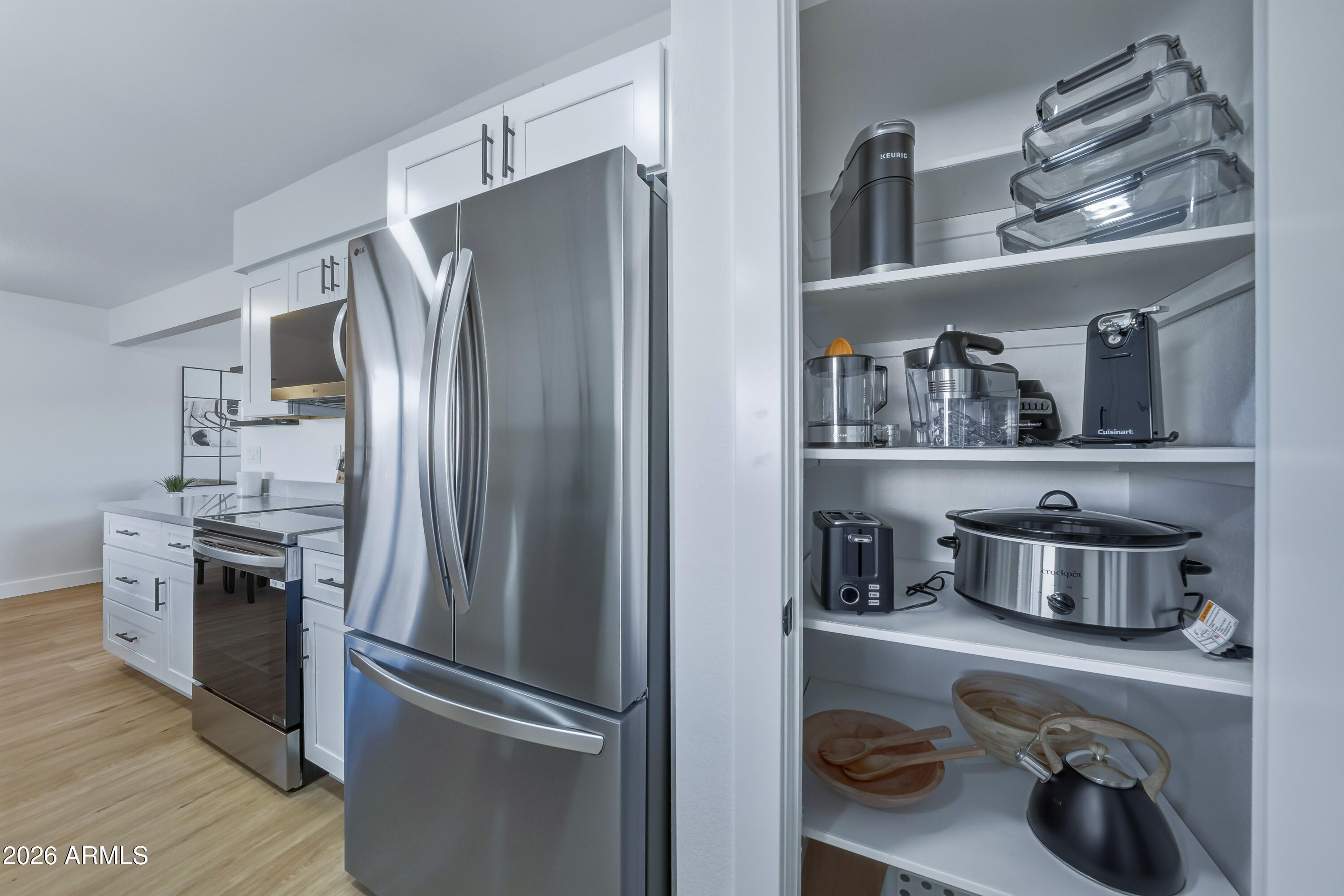 7824 E NAVARRO Avenue