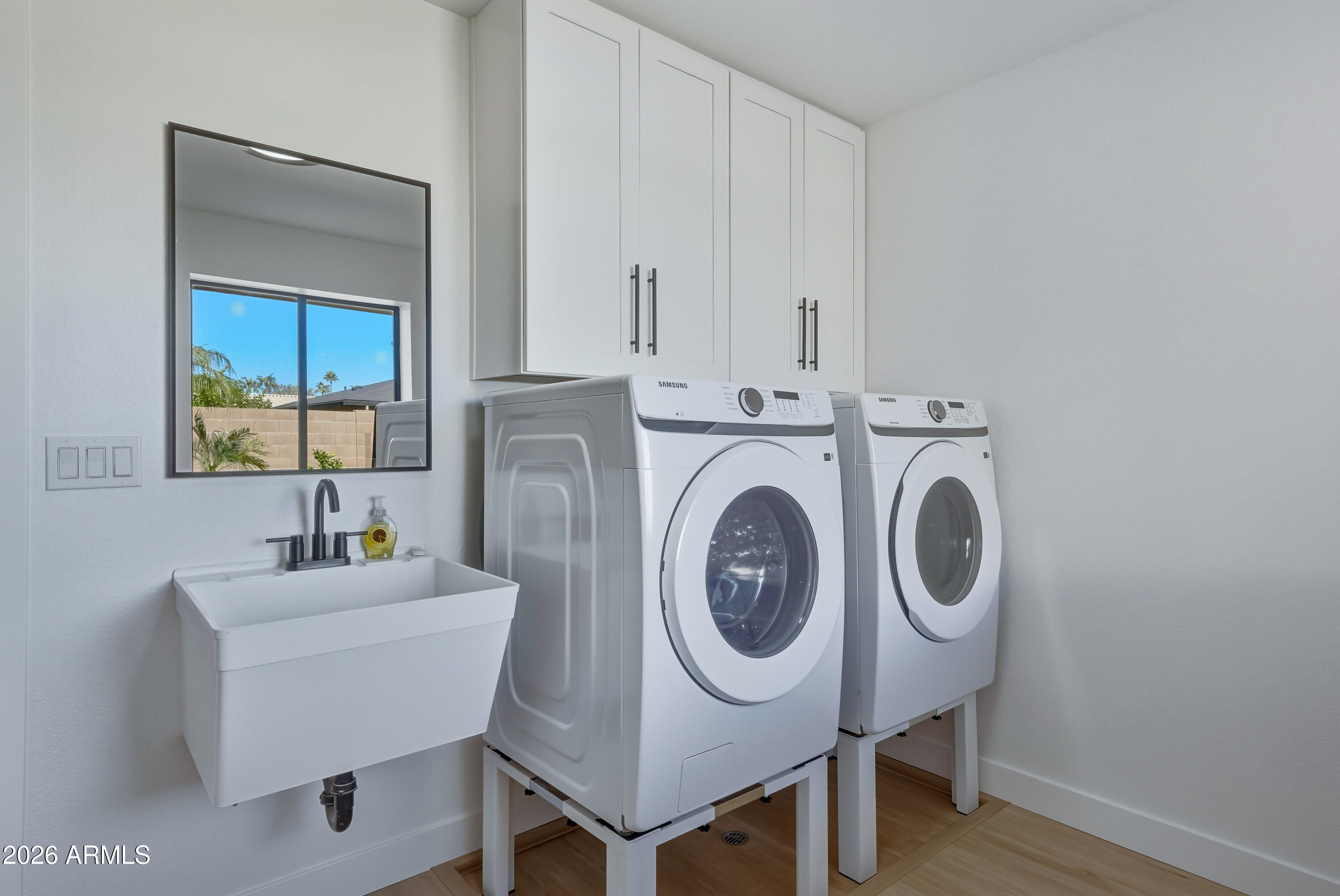 7824 E NAVARRO Avenue