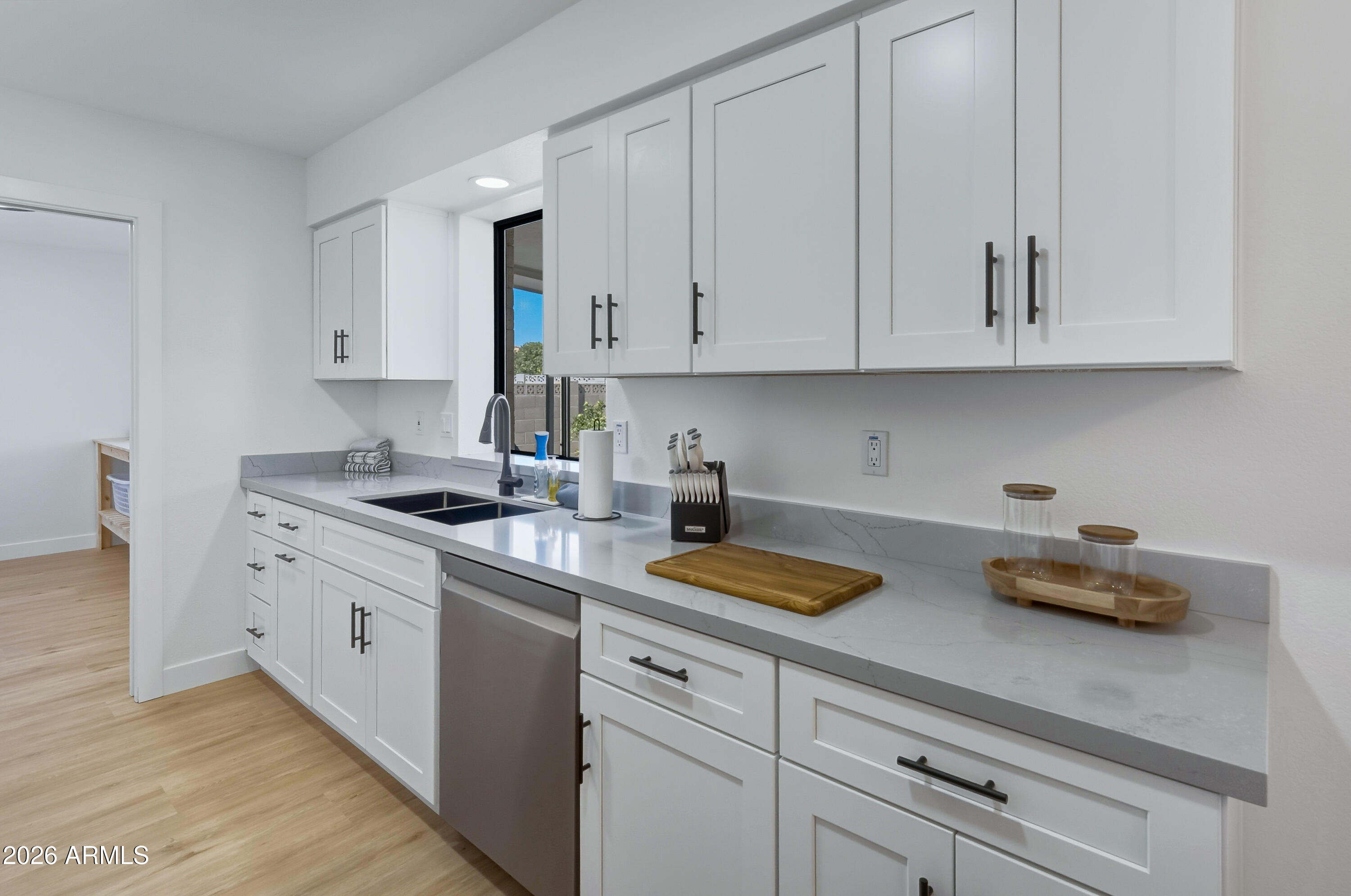 7824 E NAVARRO Avenue