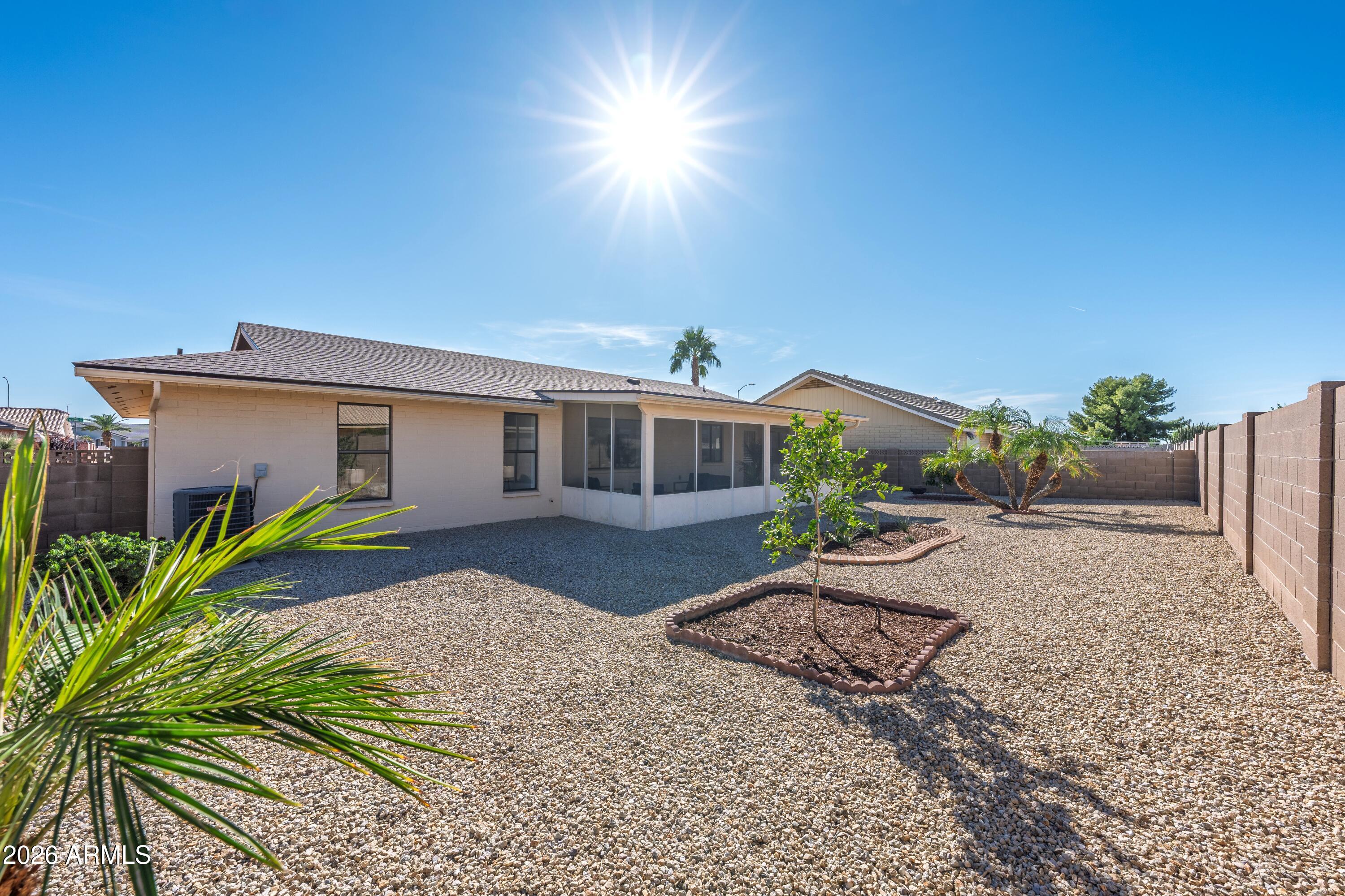 7824 E NAVARRO Avenue