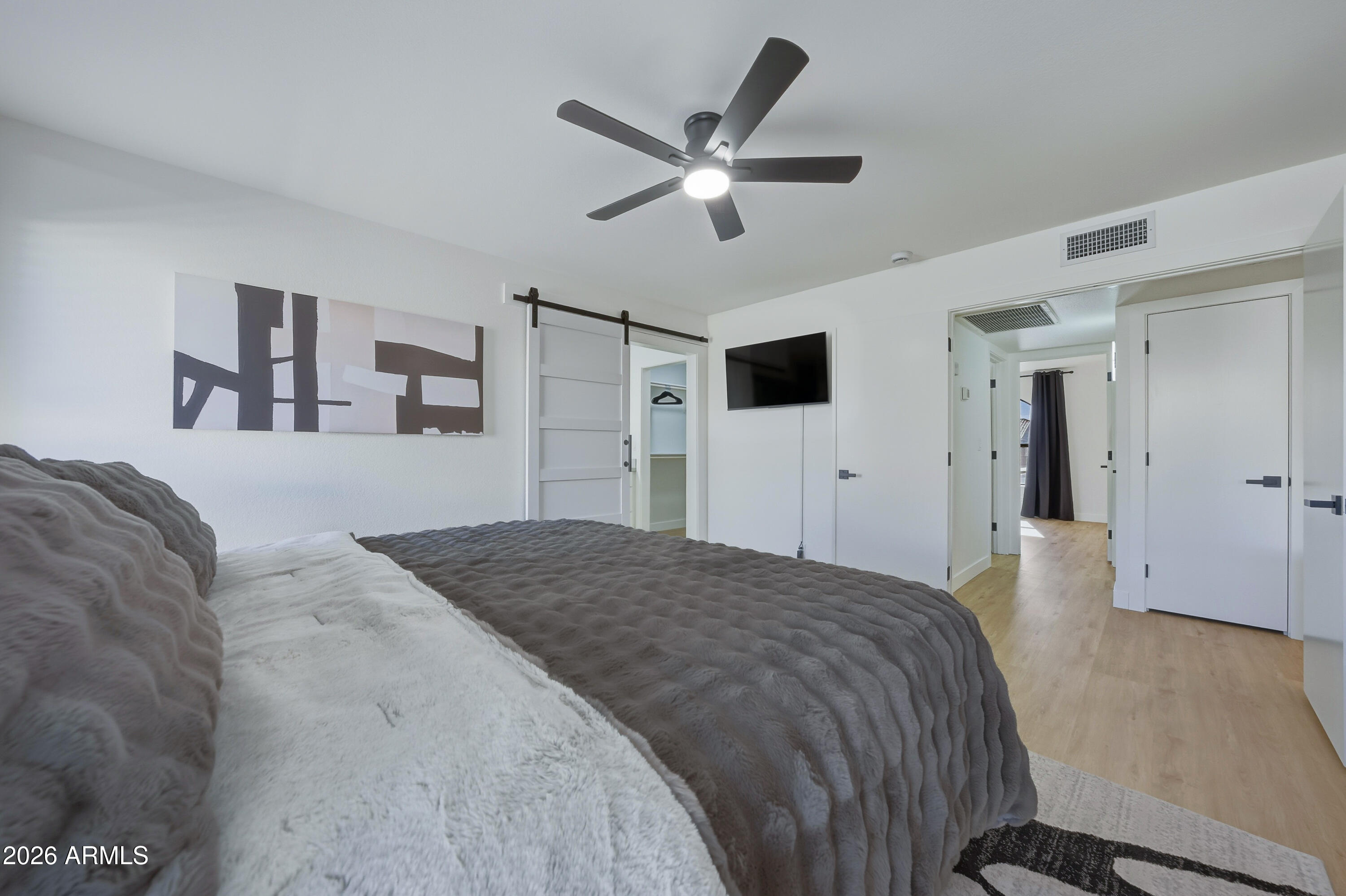 7824 E NAVARRO Avenue