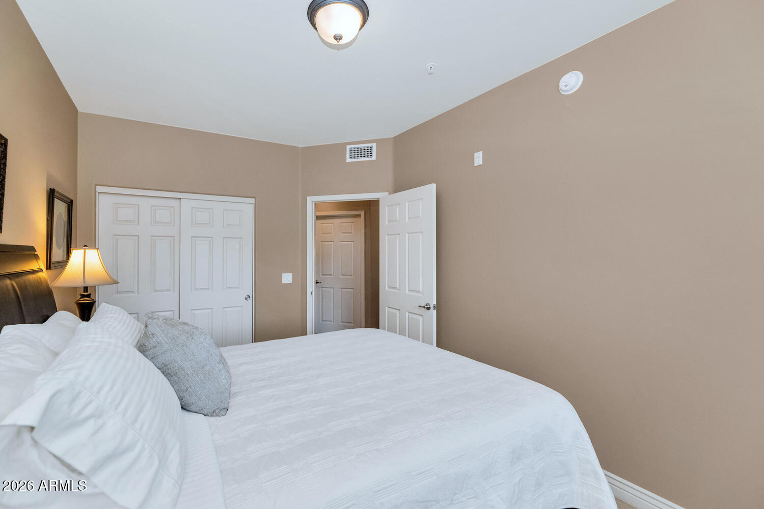 5450 E DEER VALLEY Drive 4218