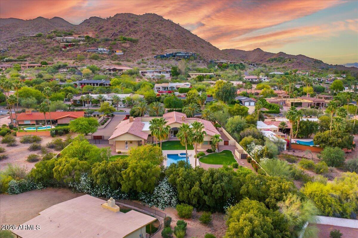 4807 E CRYSTAL Lane
