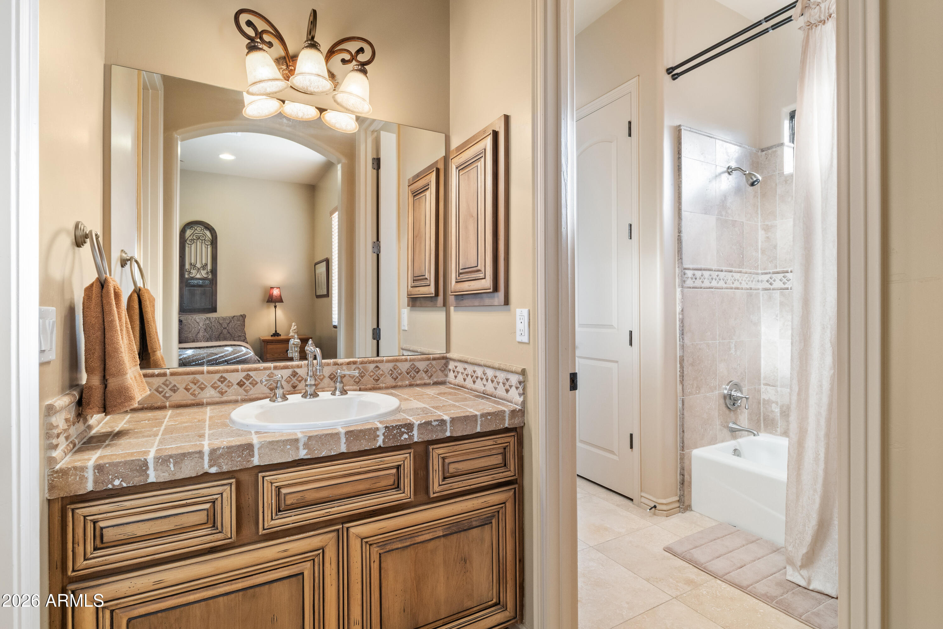 18009 W MONTEBELLO Avenue