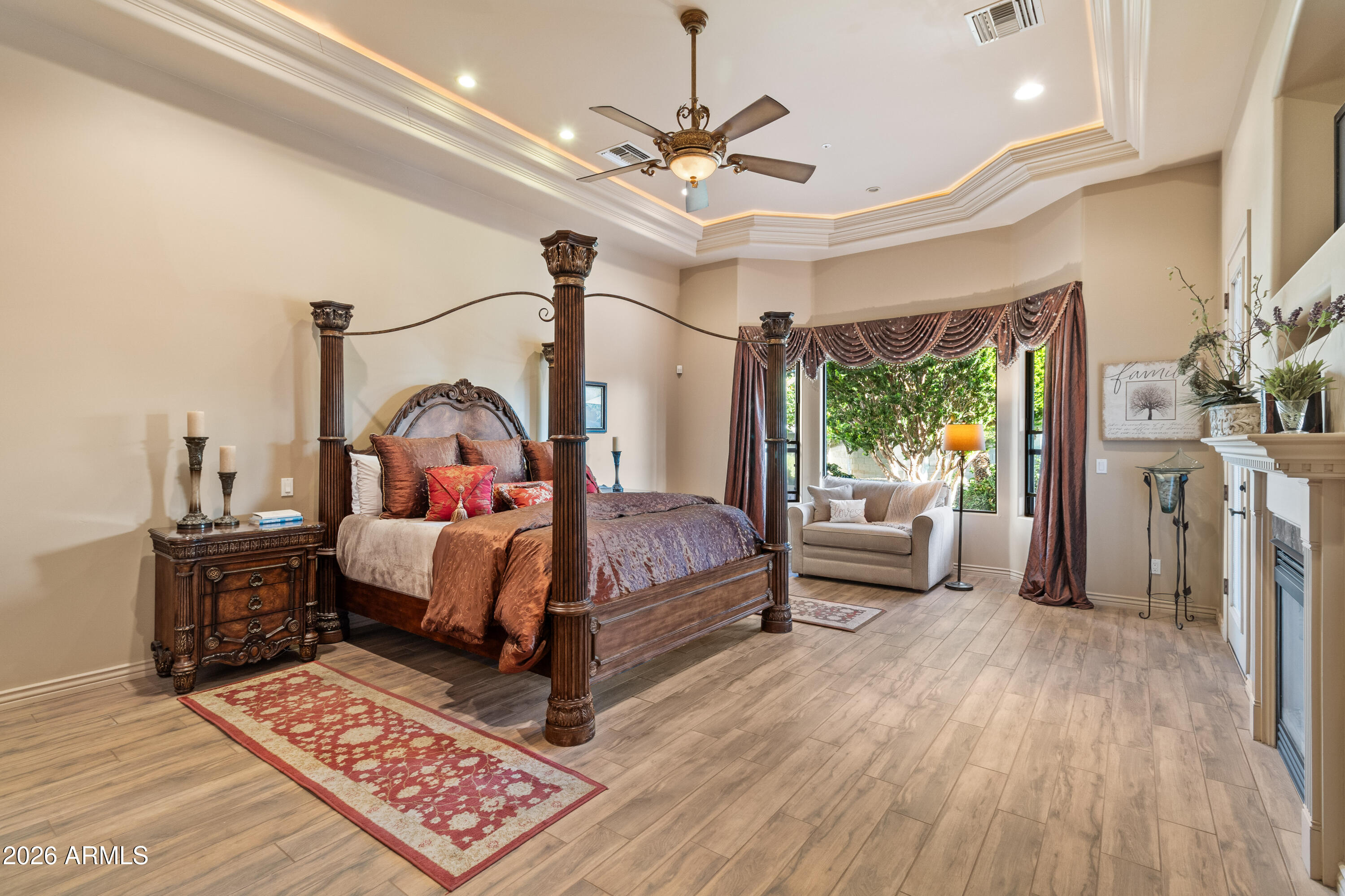 18009 W MONTEBELLO Avenue