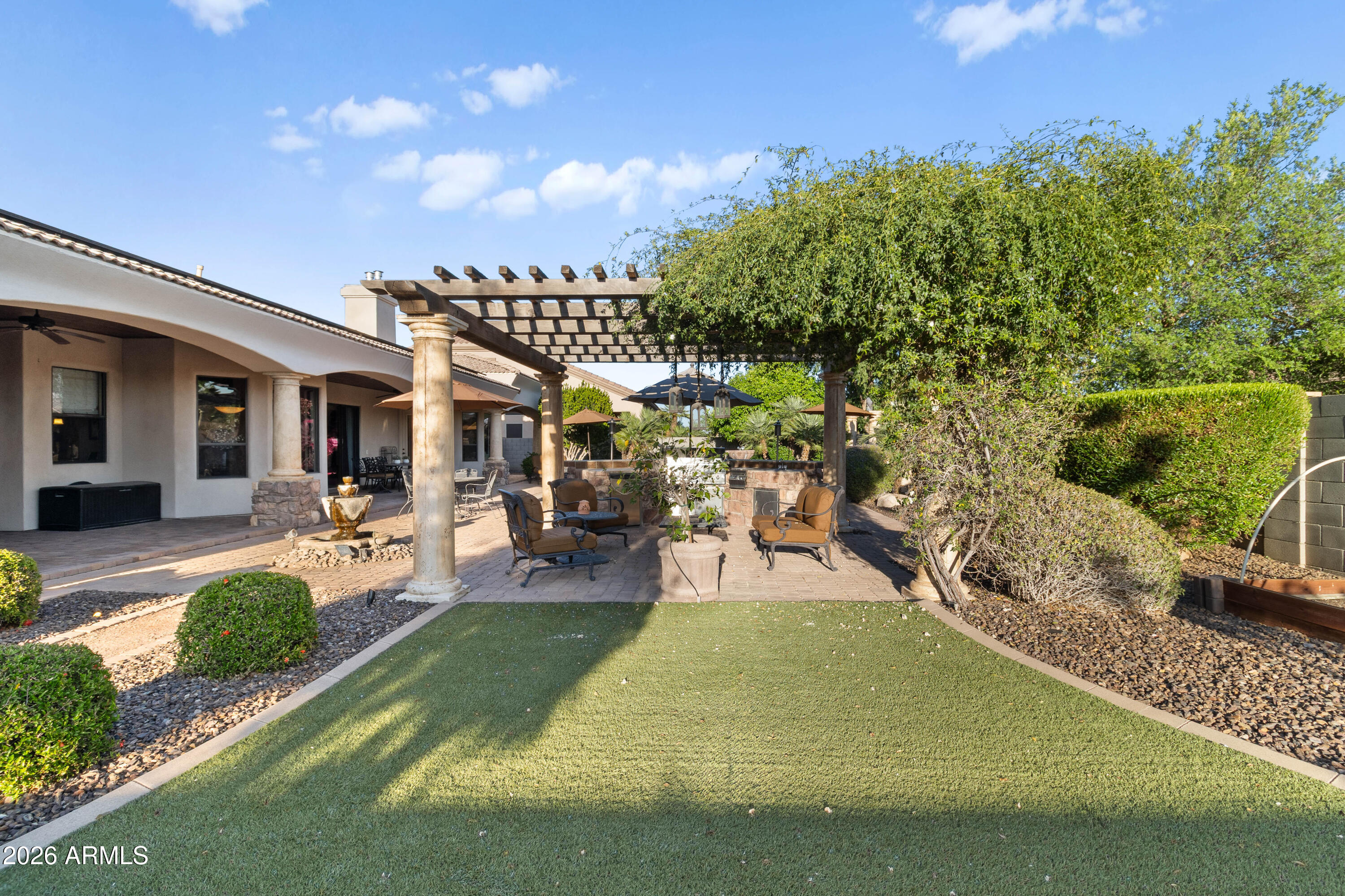 18009 W MONTEBELLO Avenue