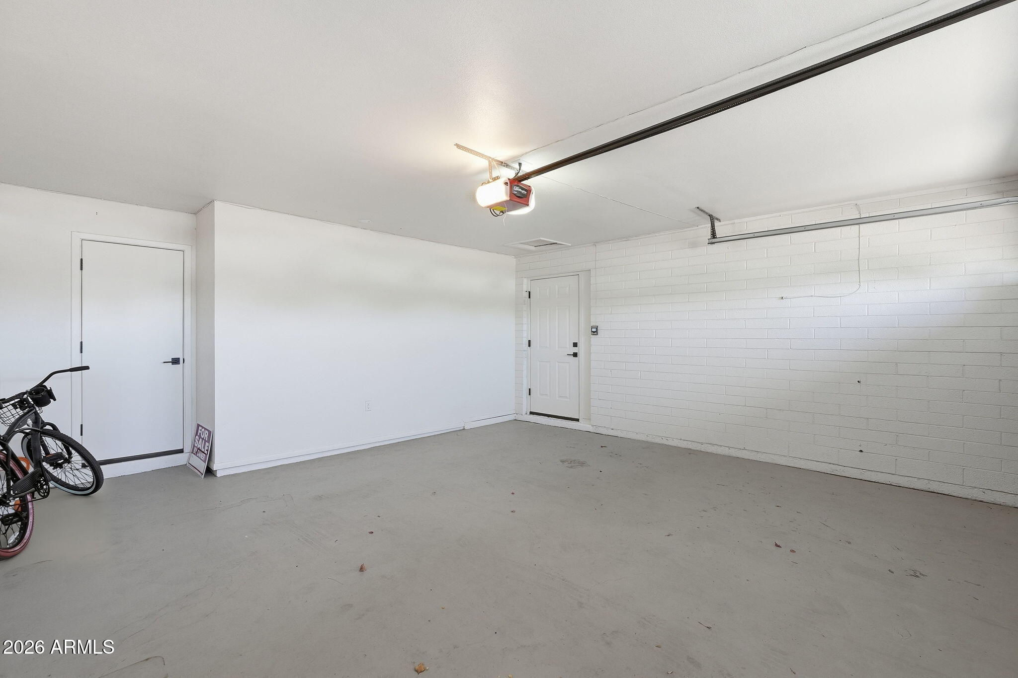 6413 E PARKVIEW Drive