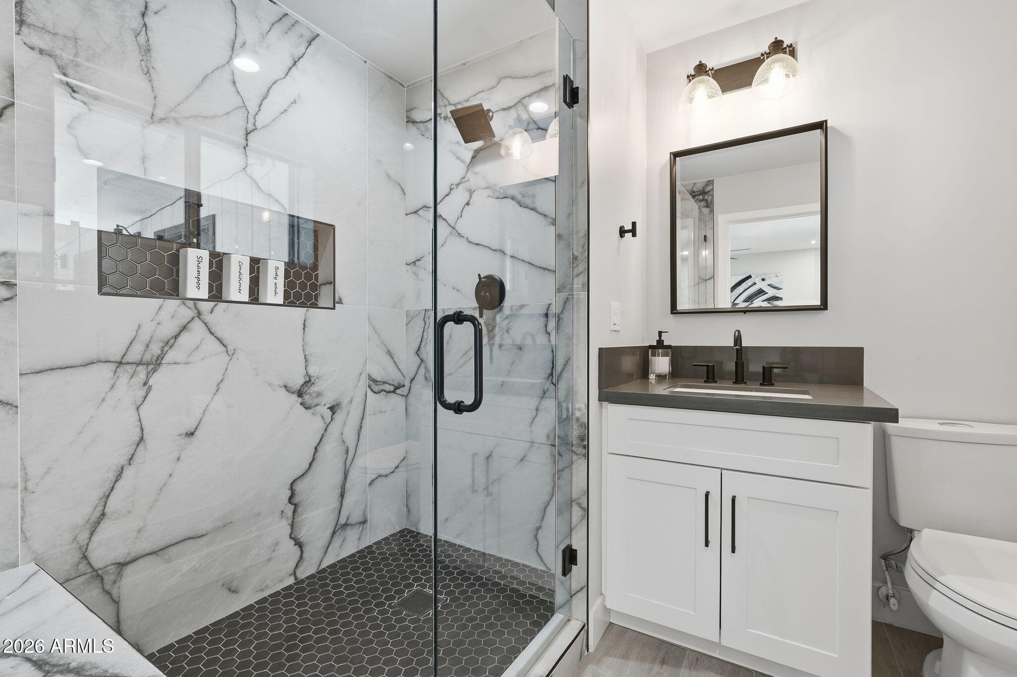 6413 E PARKVIEW Drive