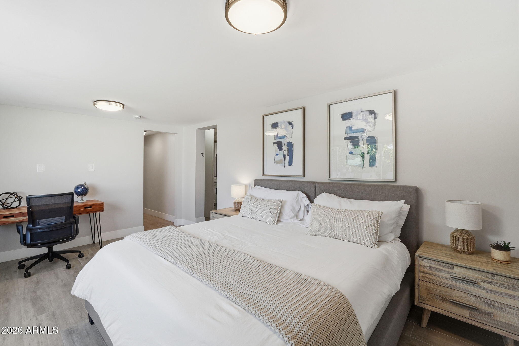 6413 E PARKVIEW Drive