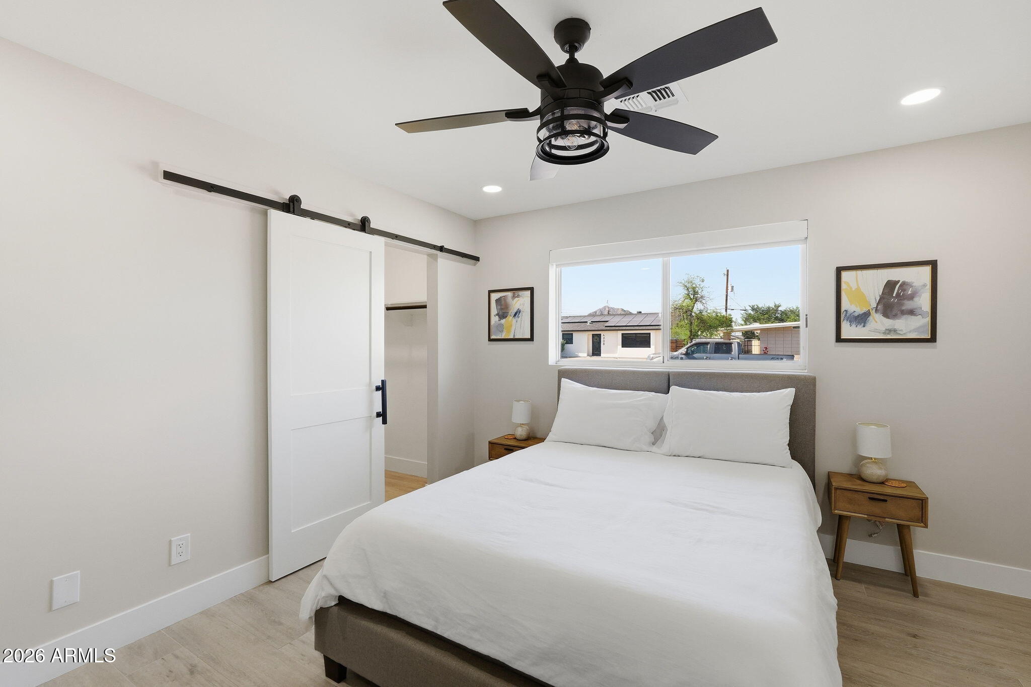 6413 E PARKVIEW Drive