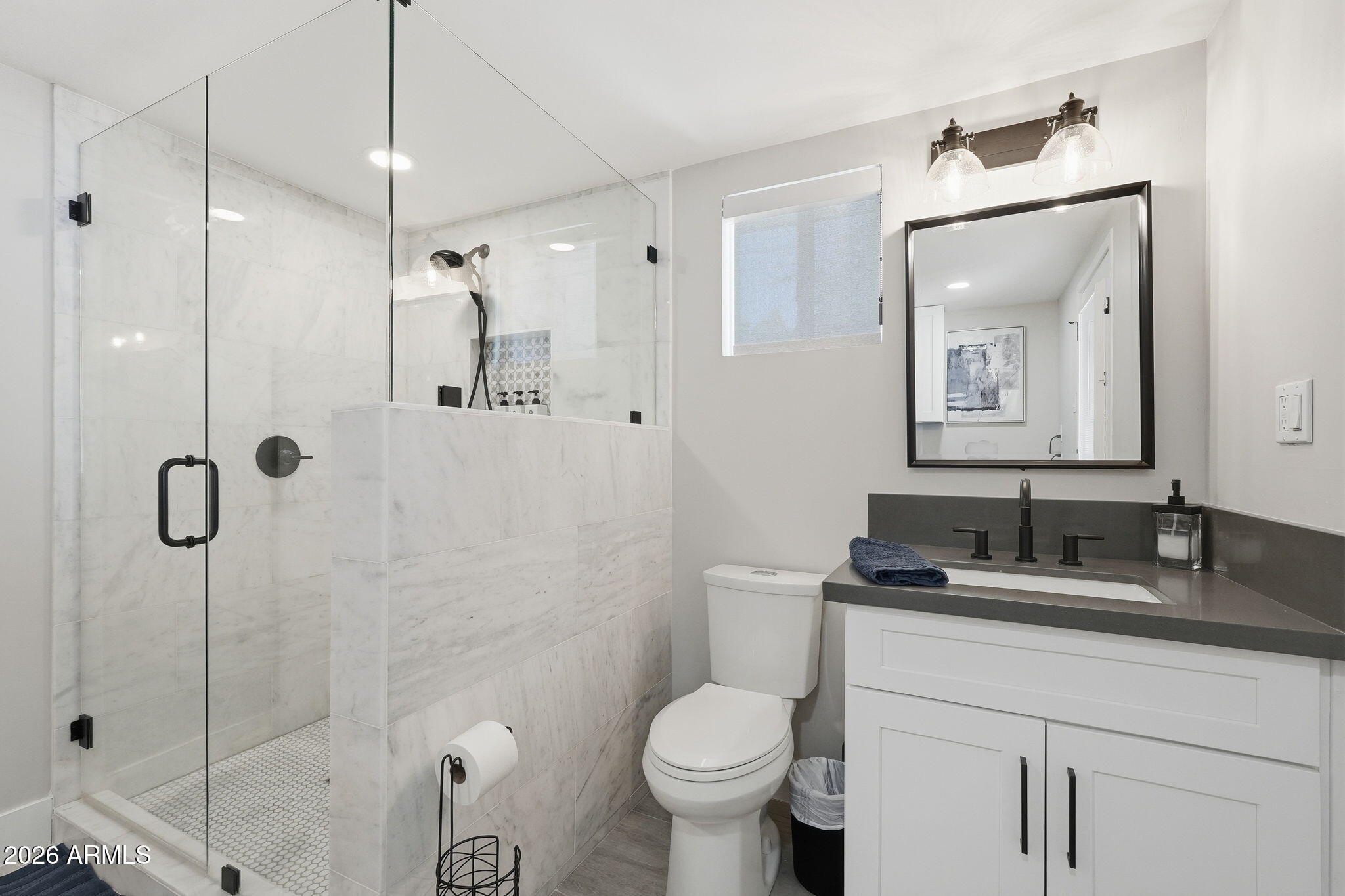 6413 E PARKVIEW Drive