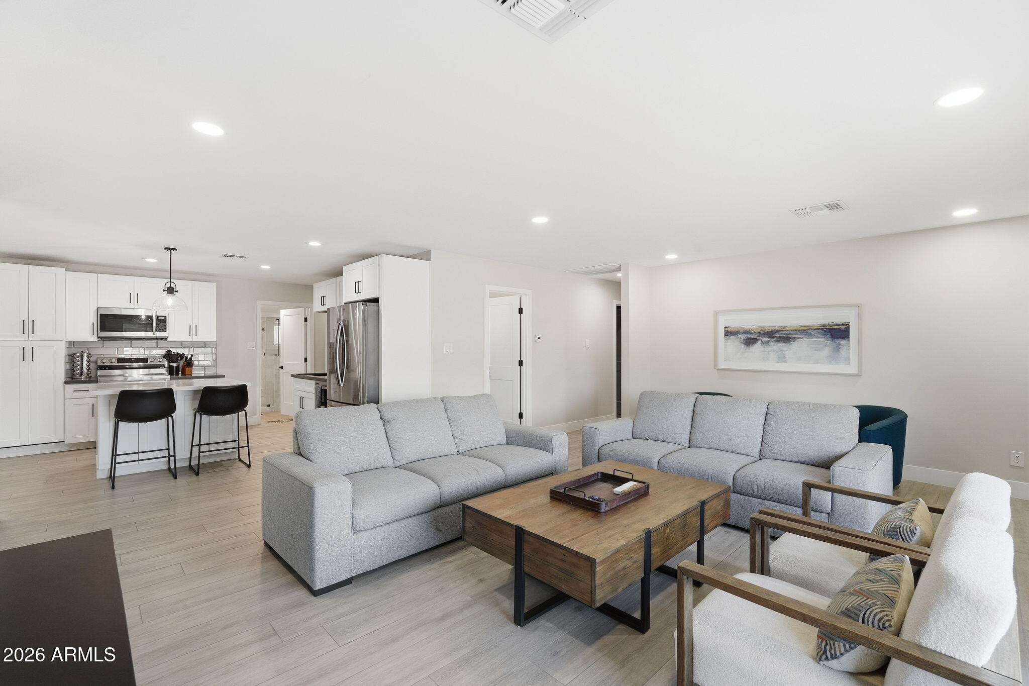 6413 E PARKVIEW Drive