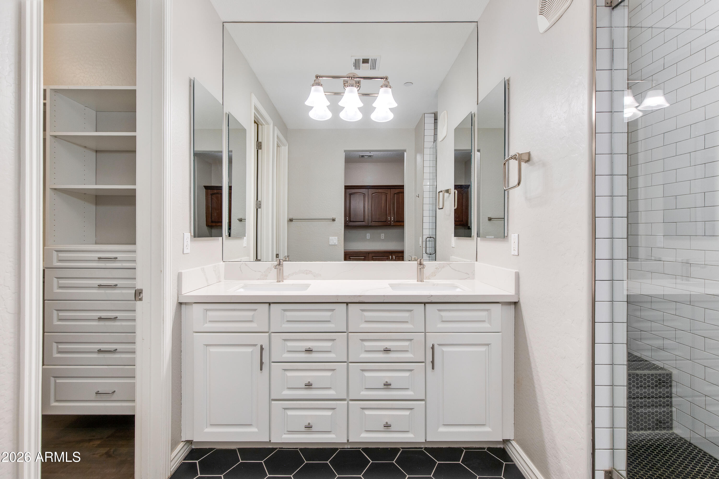 2449 E MONTECITO Avenue