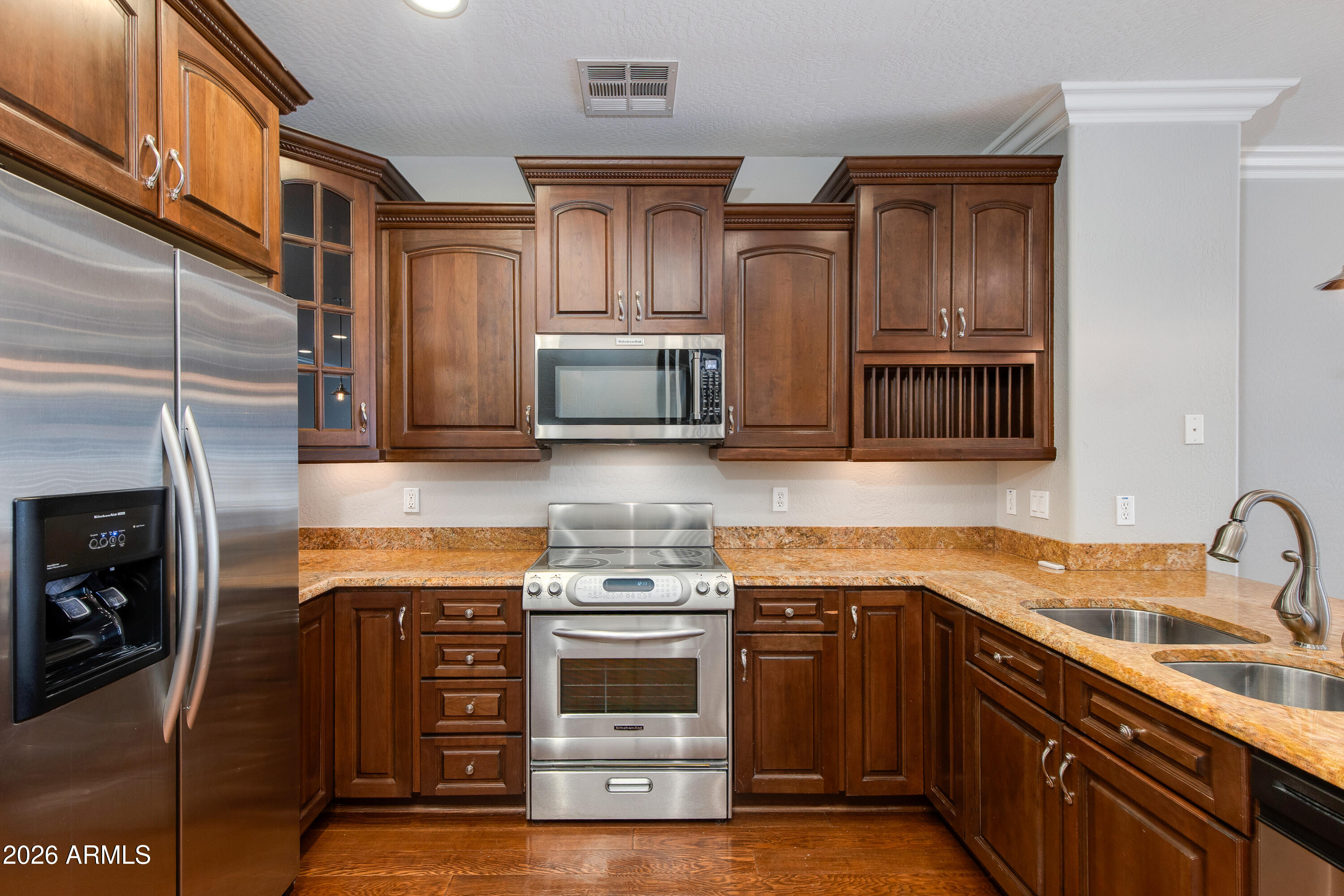 2449 E MONTECITO Avenue