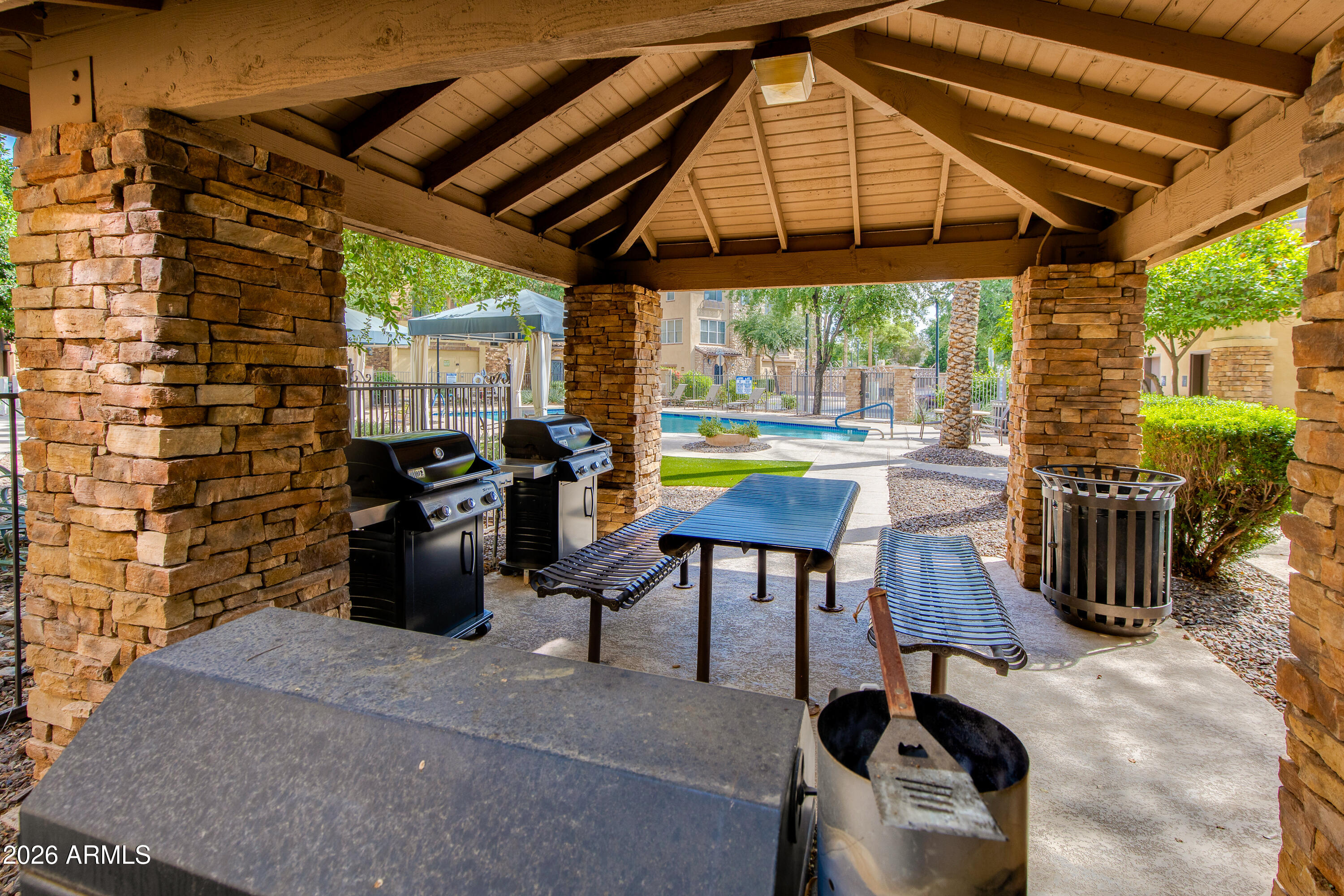 2449 E MONTECITO Avenue