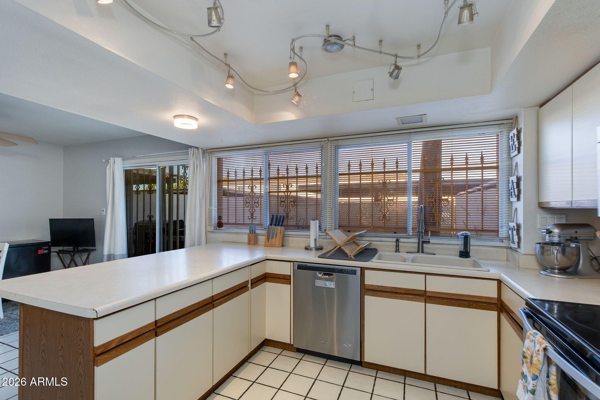 2726 N 60TH Street