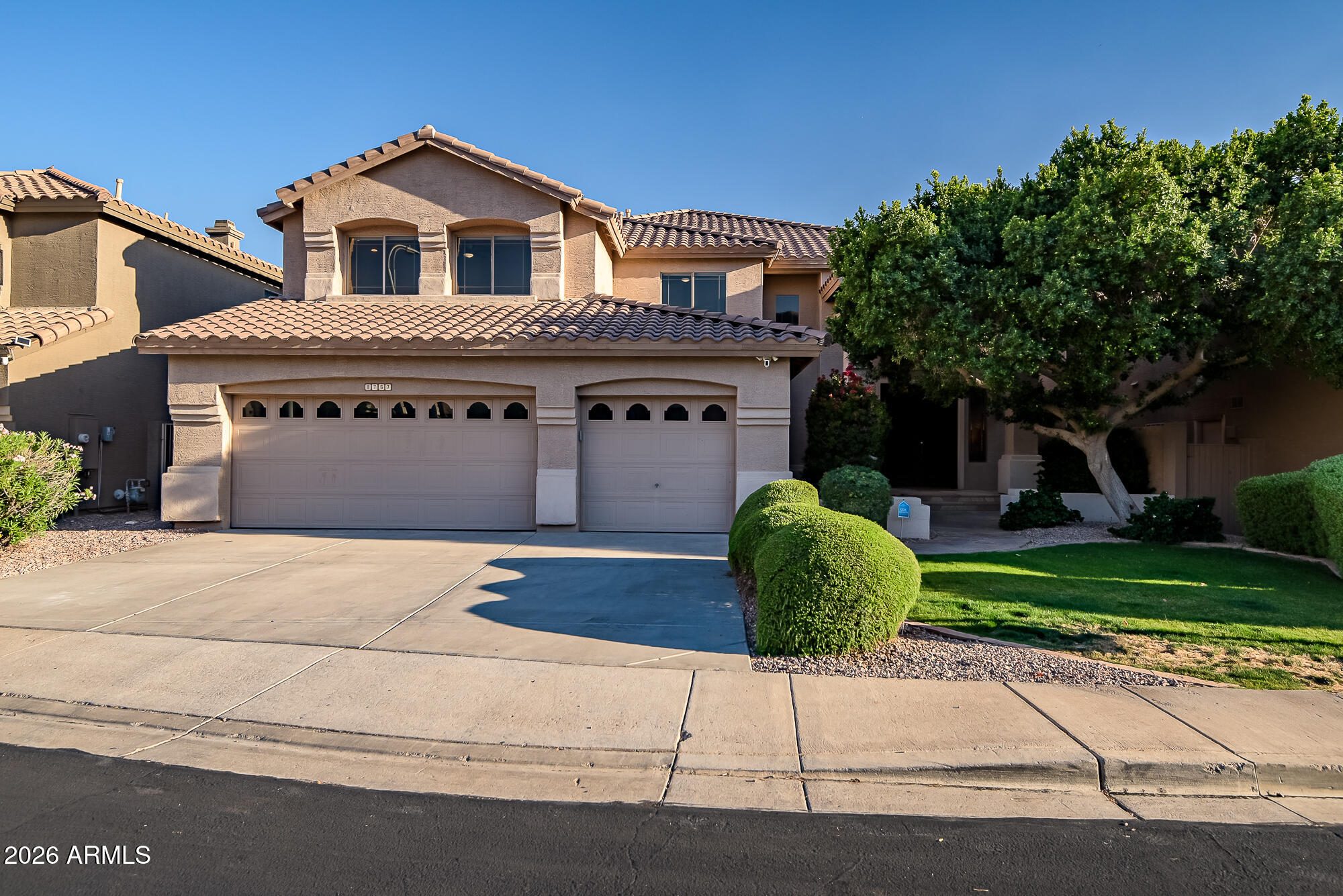 1767 W MOUNTAIN SKY Avenue
