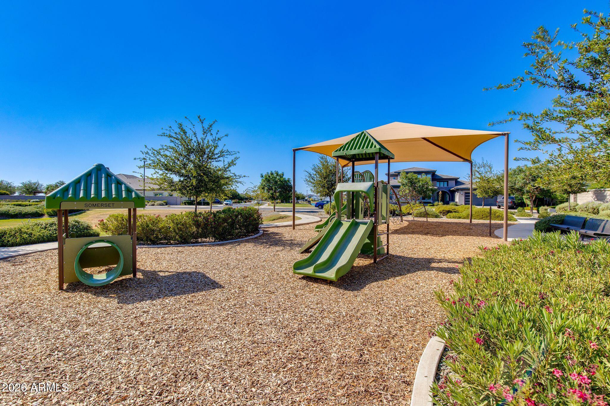 2766 E BONANZA Court