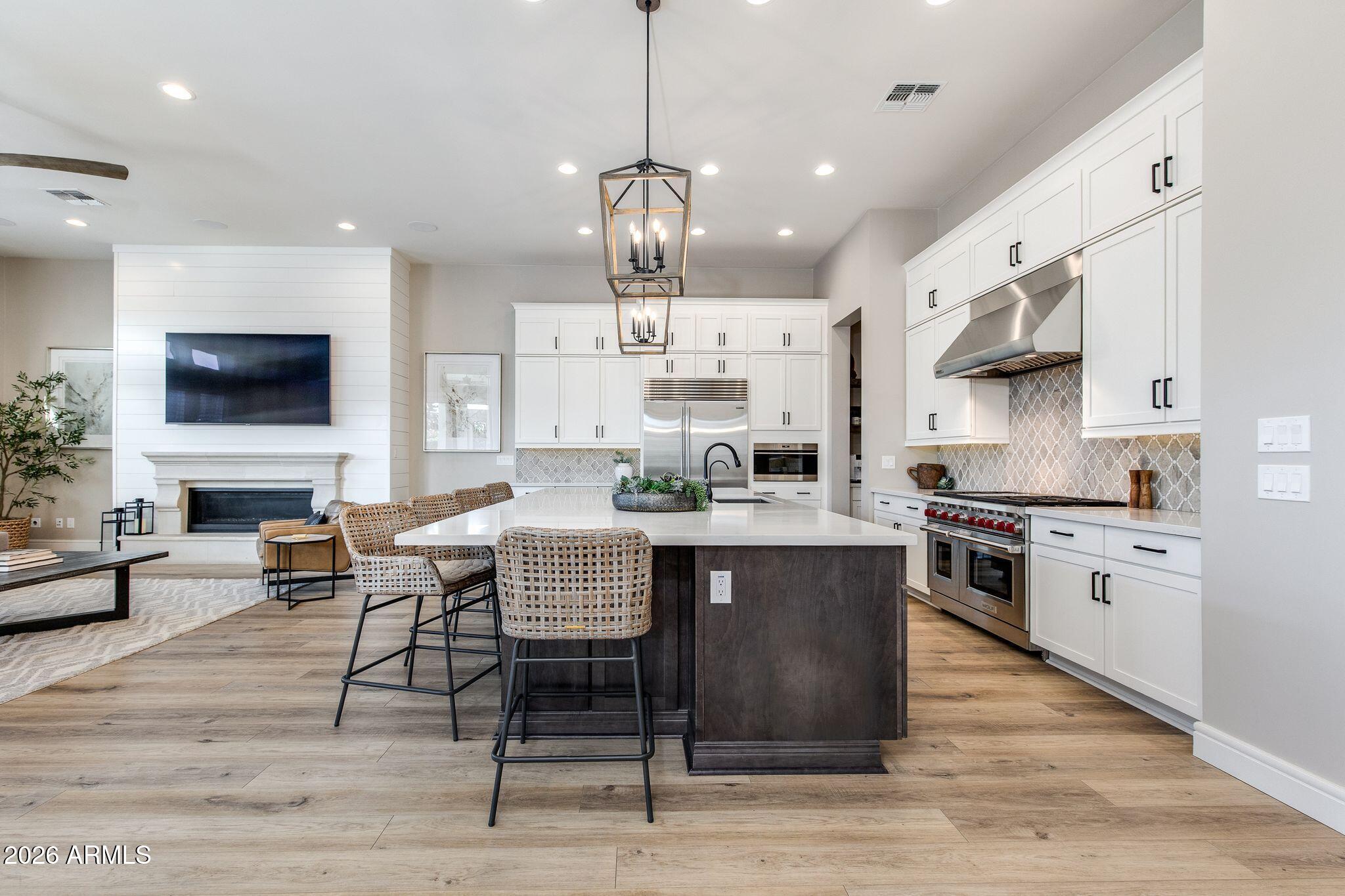 2766 E BONANZA Court