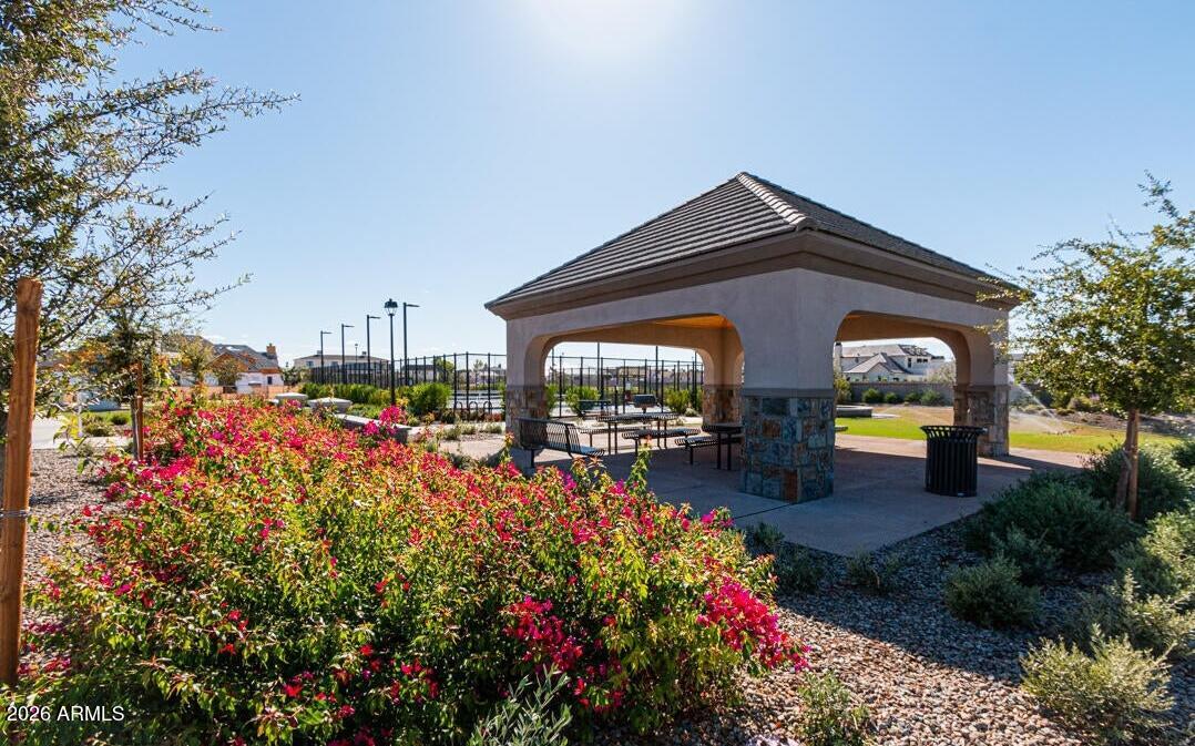 2766 E BONANZA Court