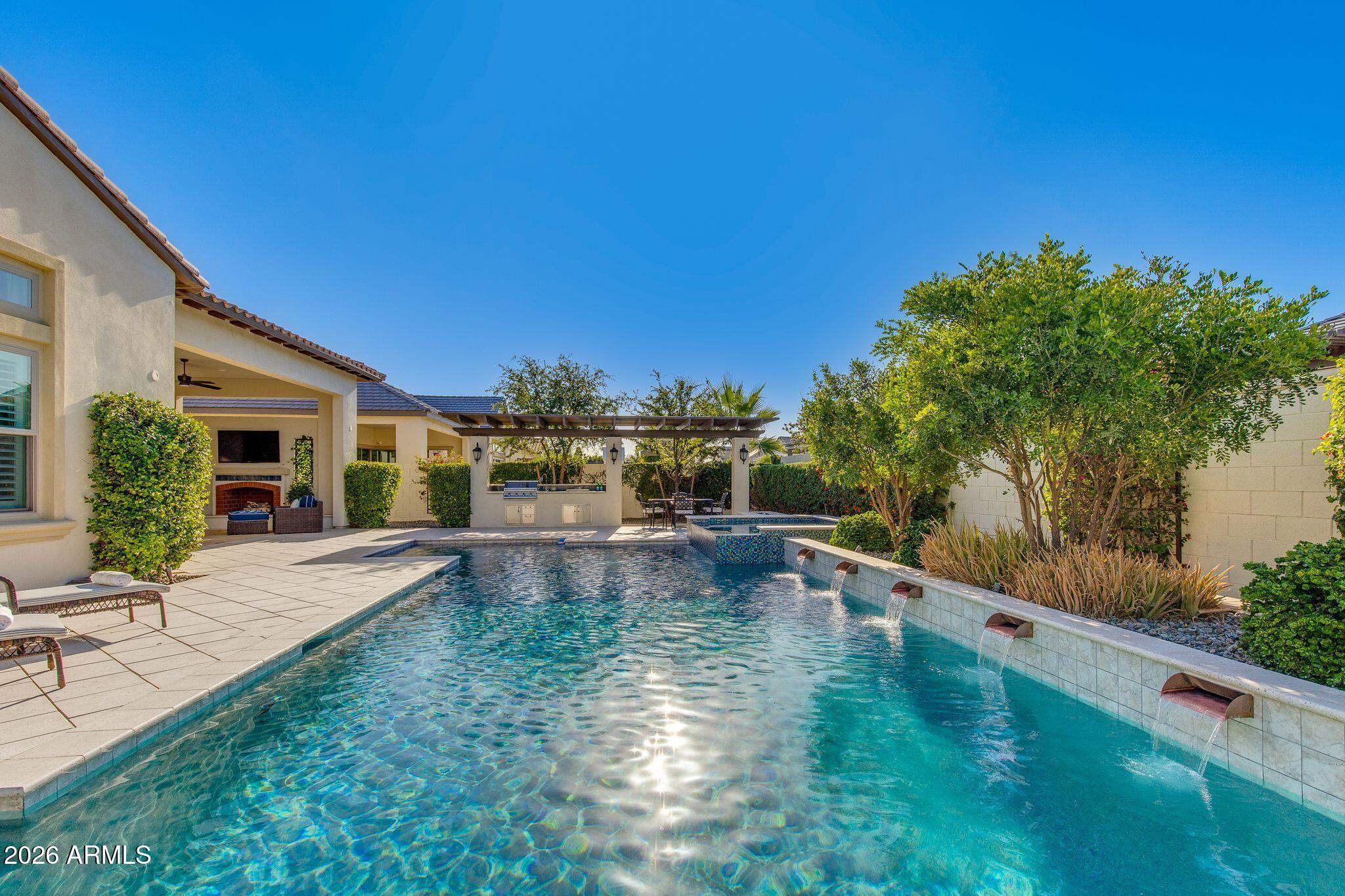 2766 E BONANZA Court